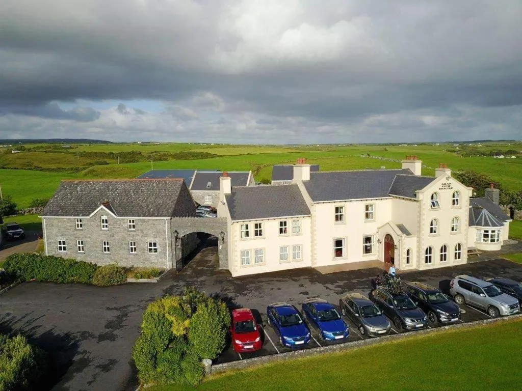 Property building in Aran View Country House and Lodge