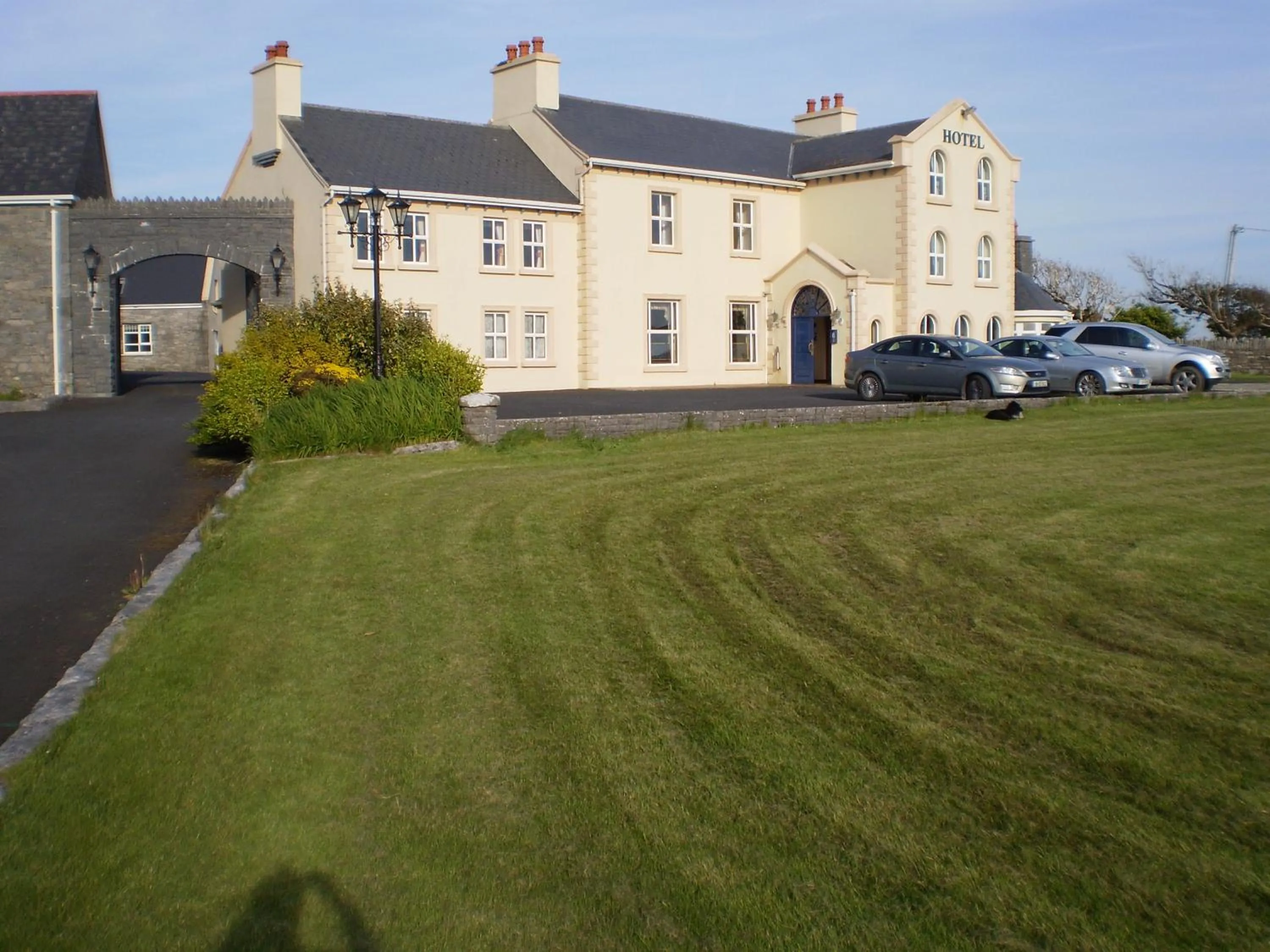 Facade/entrance in Aran View Country House and Lodge
