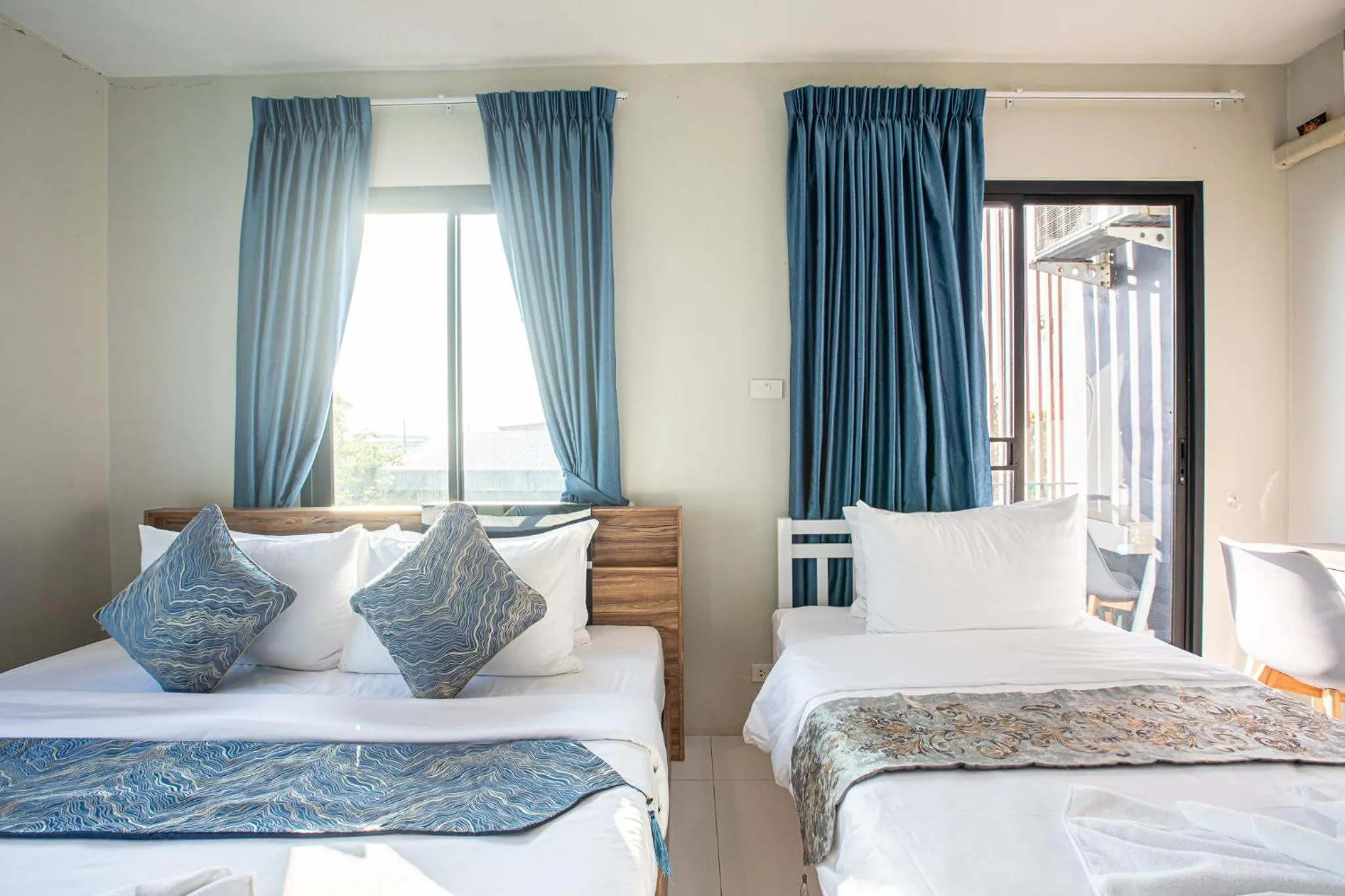 Bed in The Living Hotel SamutPrakan