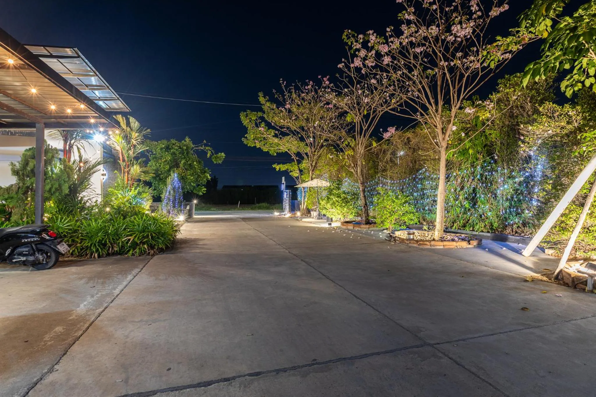 The Living Hotel SamutPrakan