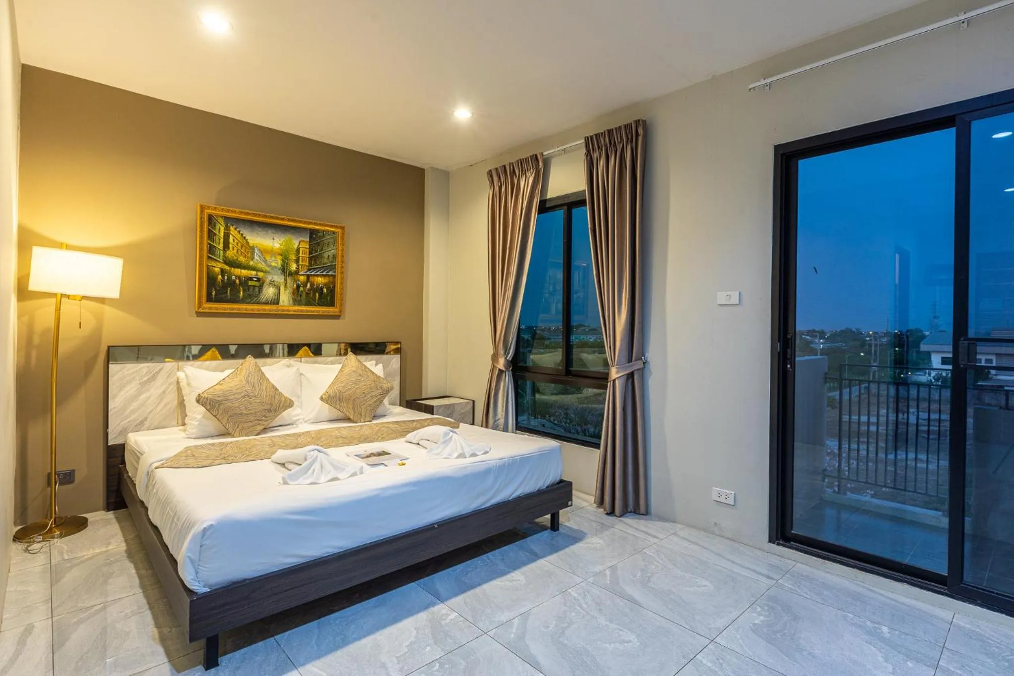 Bed in The Living Hotel SamutPrakan