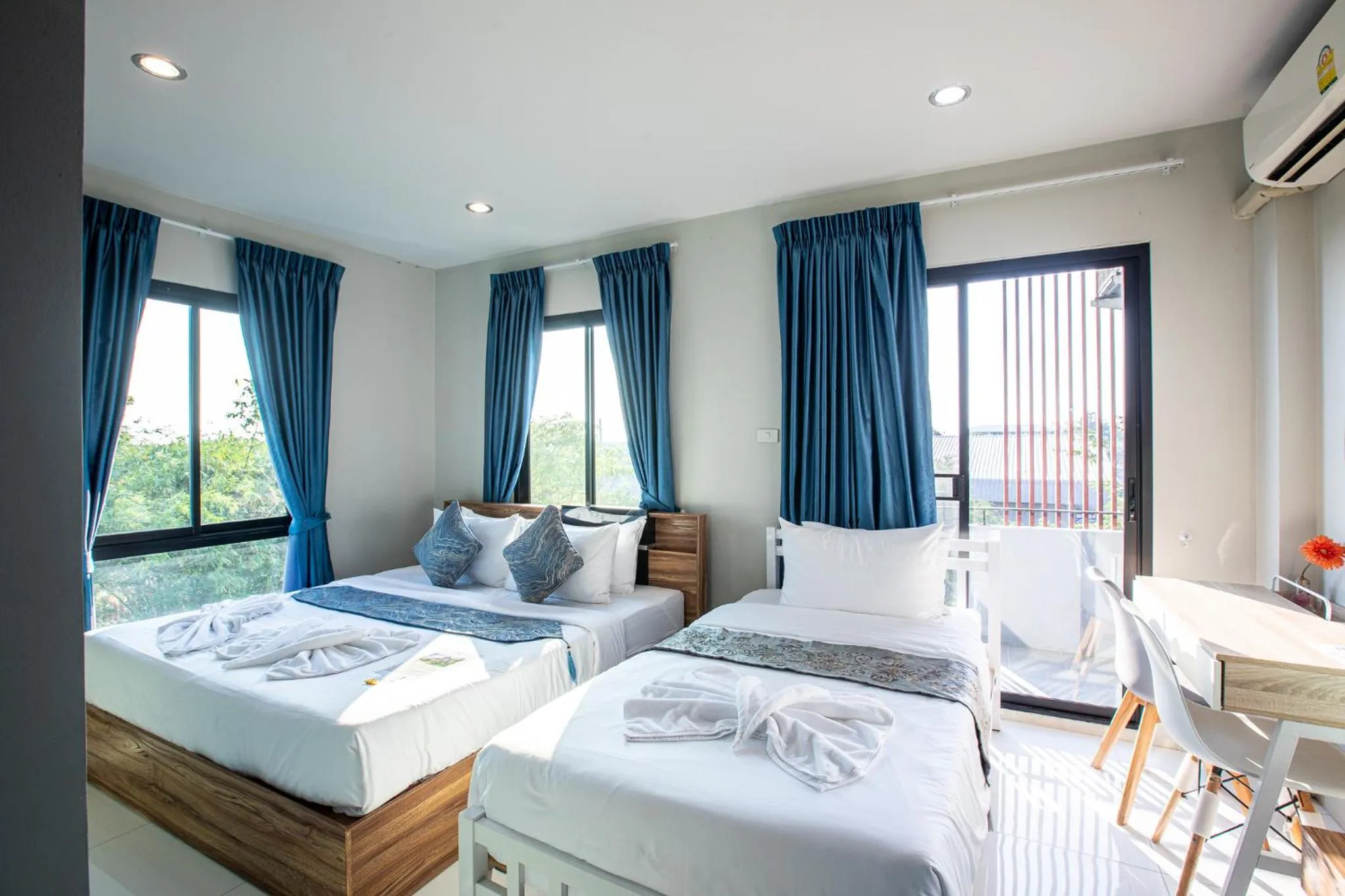 Bed in The Living Hotel SamutPrakan