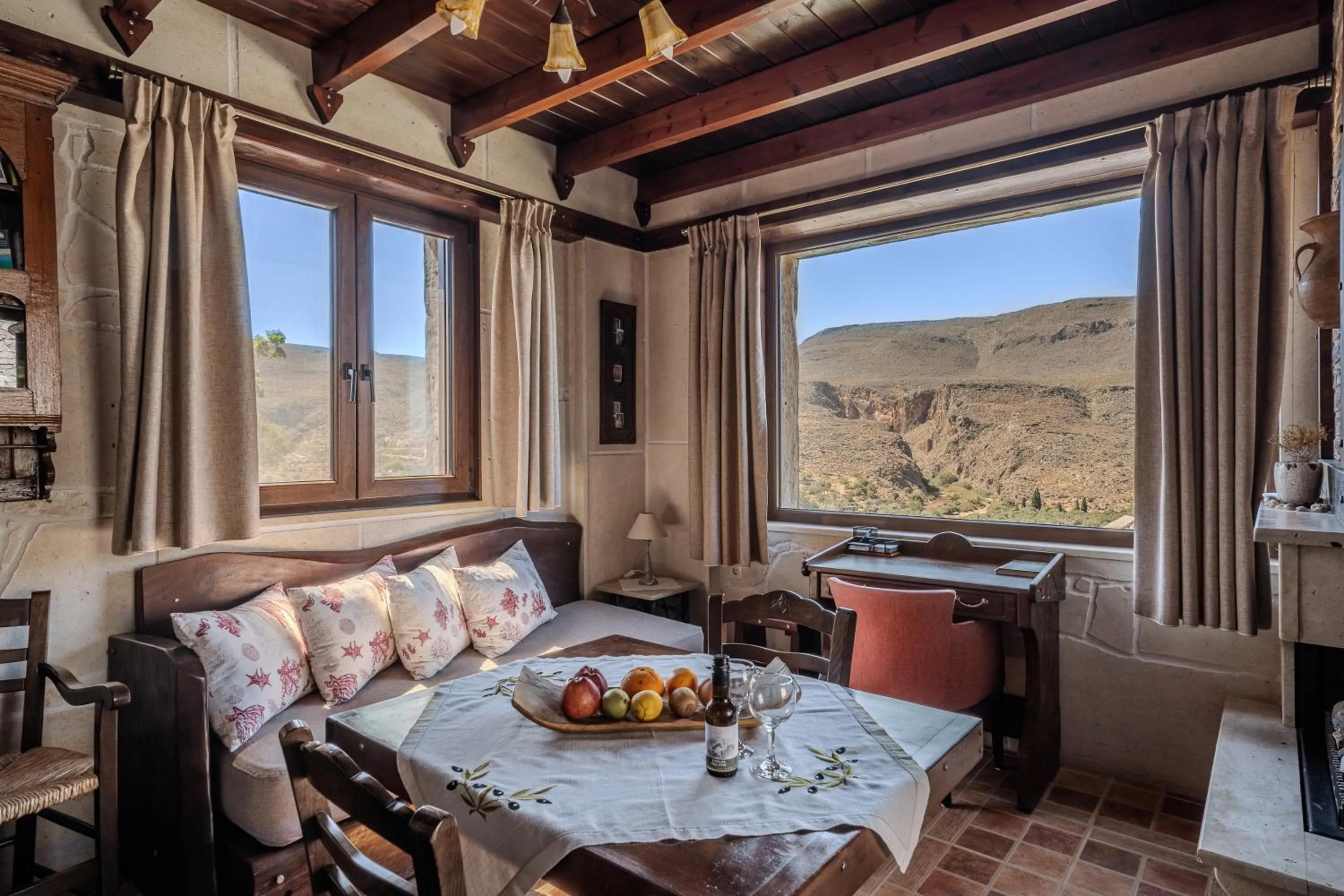 Mountain view in Terra Minoika Boutique Resort