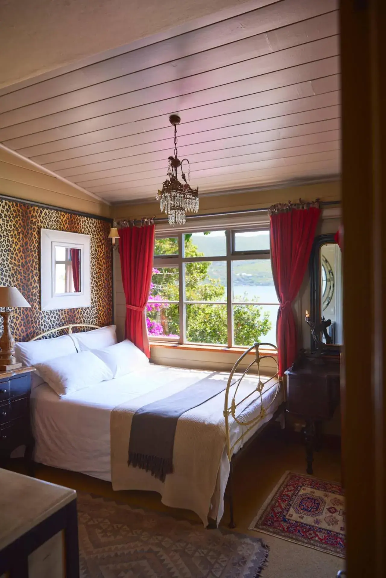 Two-Bedroom Apartment with Balcony in TwoAngels Two-Bedroom Apartment with Balcony in TwoAngels