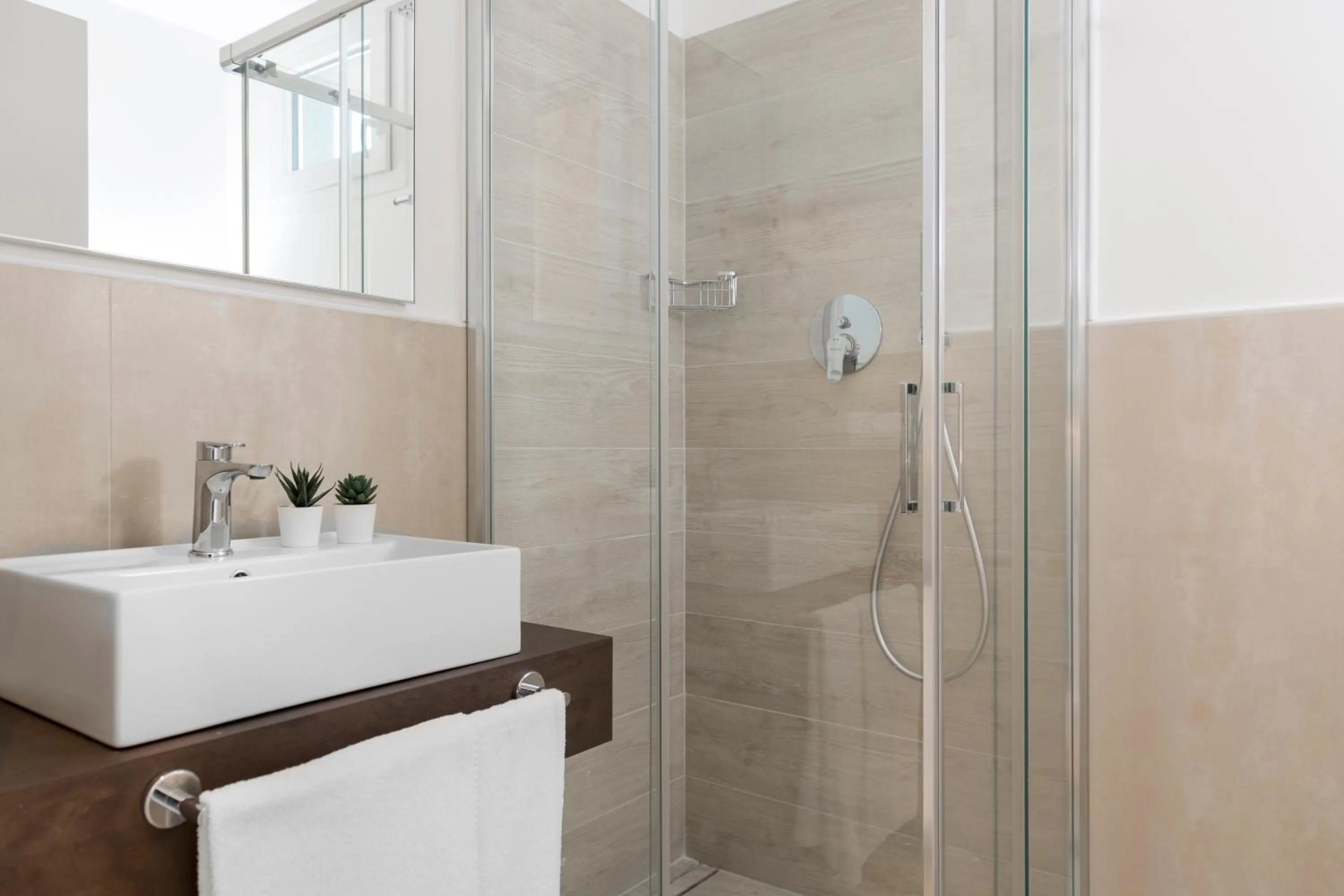 Shower in Hotel Raffaello