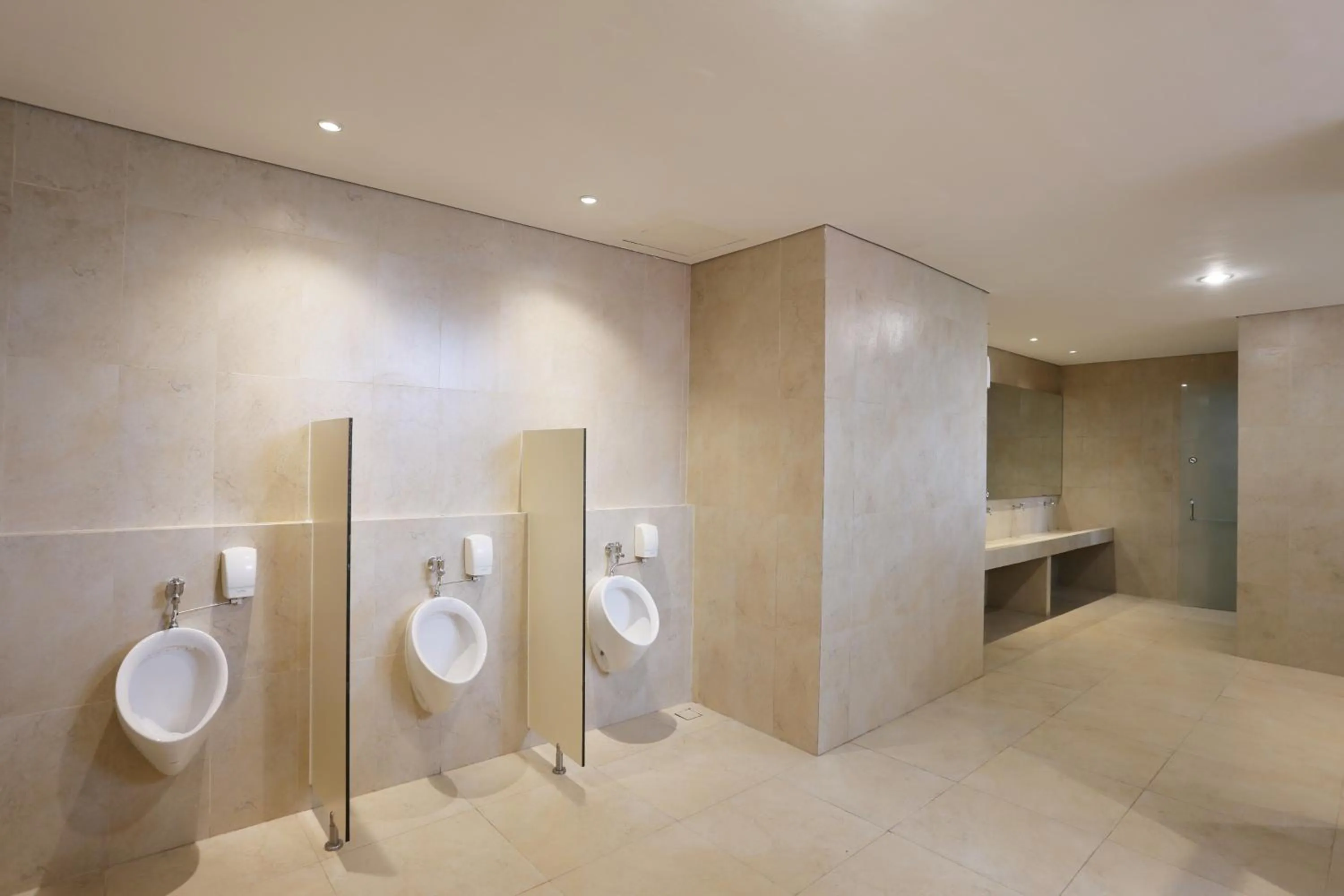 Bathroom in Kapal Garden Hotel at Rekreasi Sengkaling