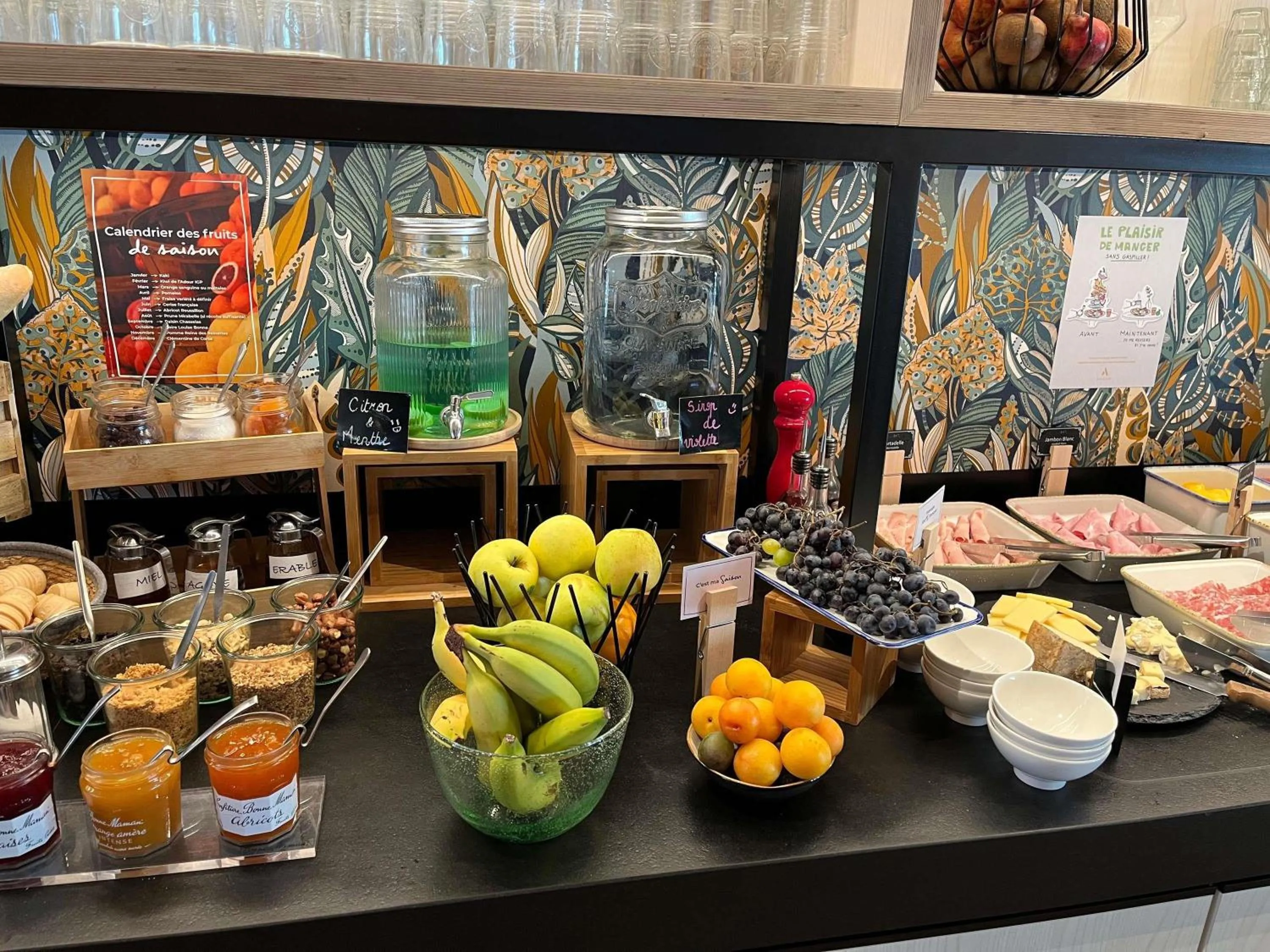 Restaurant/places to eat in ibis Montauban