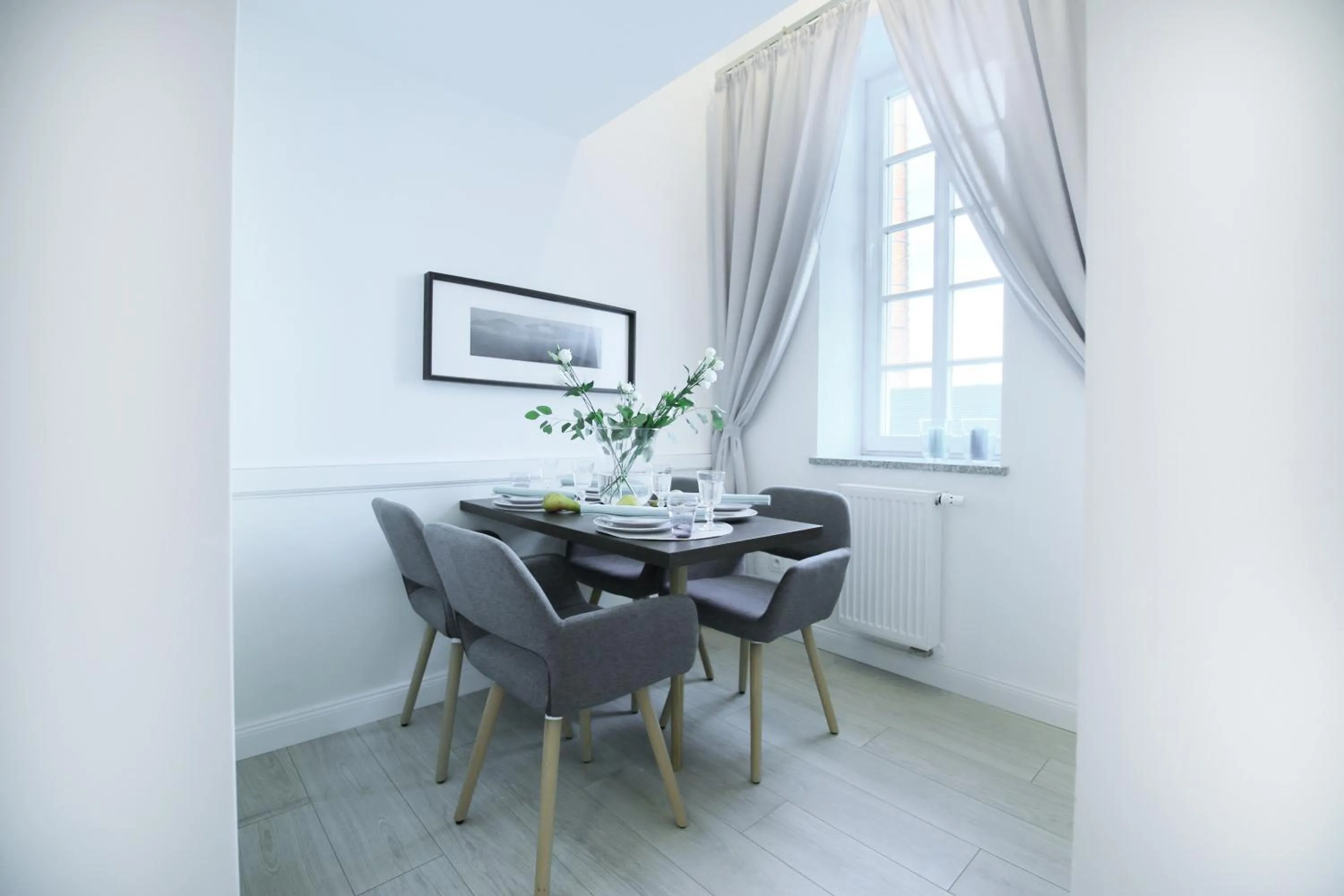 Dining area in Absyntapart - Bulwar Staromiejski