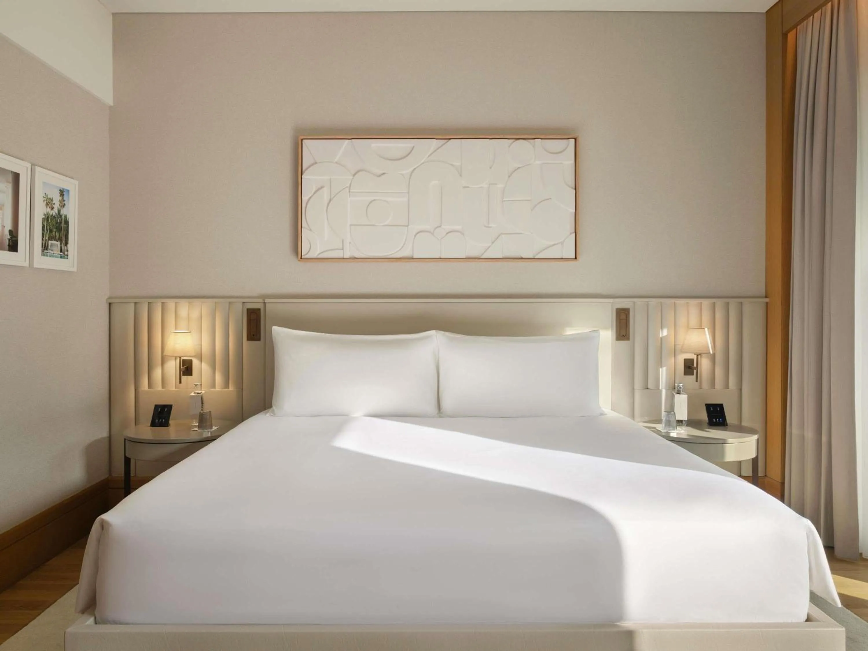 Bedroom, Bed in Delano Dubai at Bluewaters