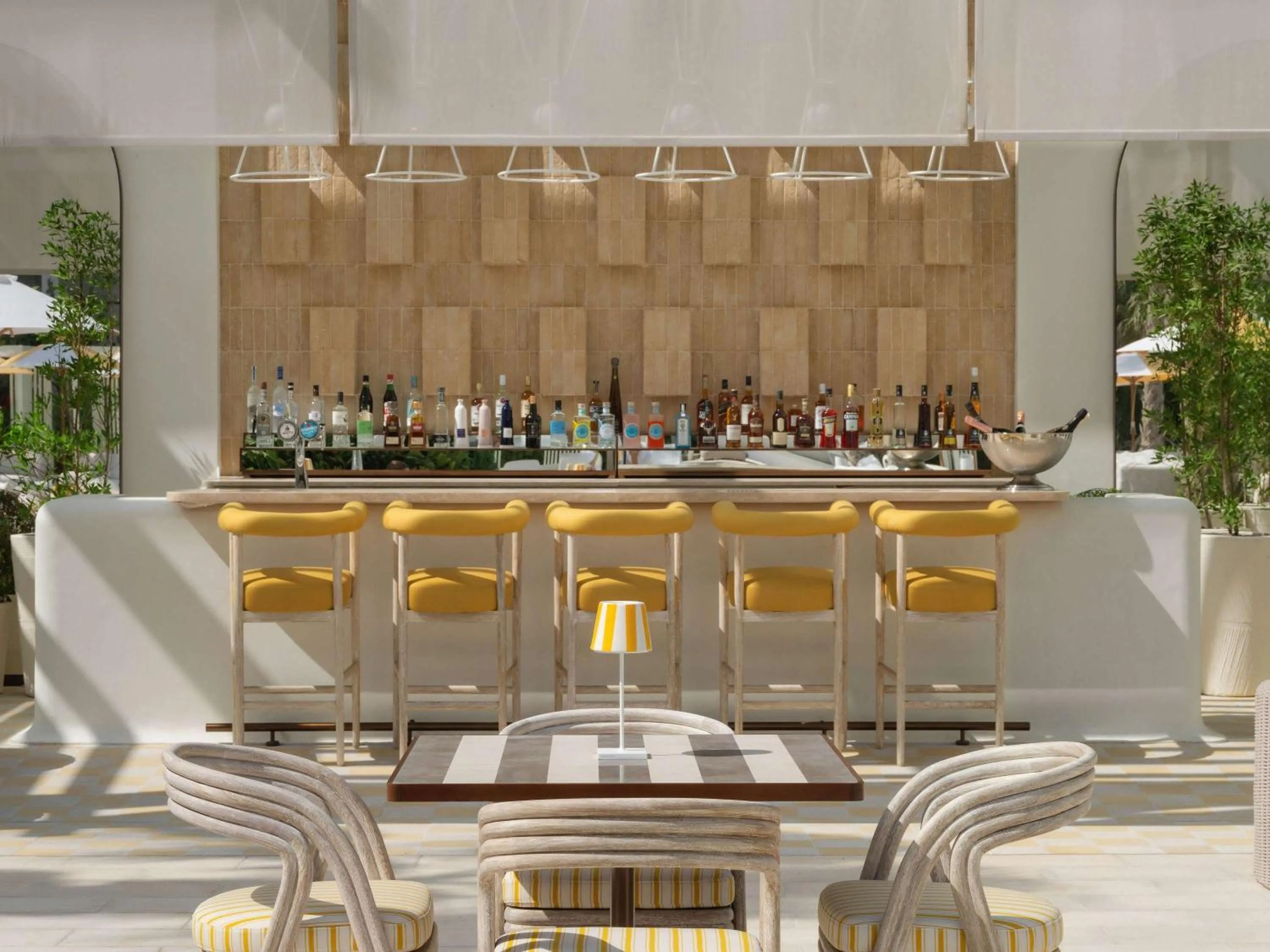 Restaurant/places to eat in Caesars Palace Dubai