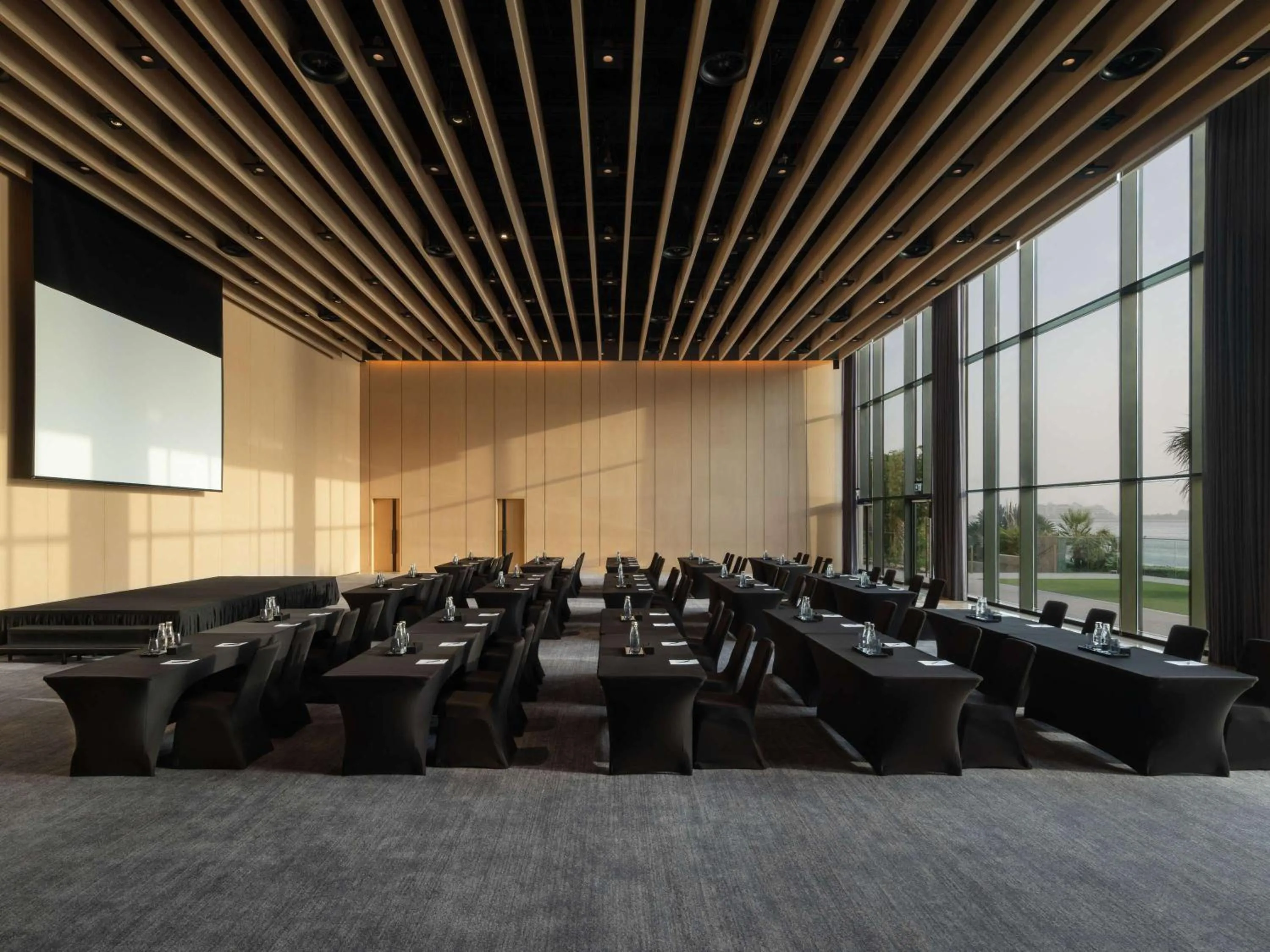 Business facilities in Caesars Palace Dubai