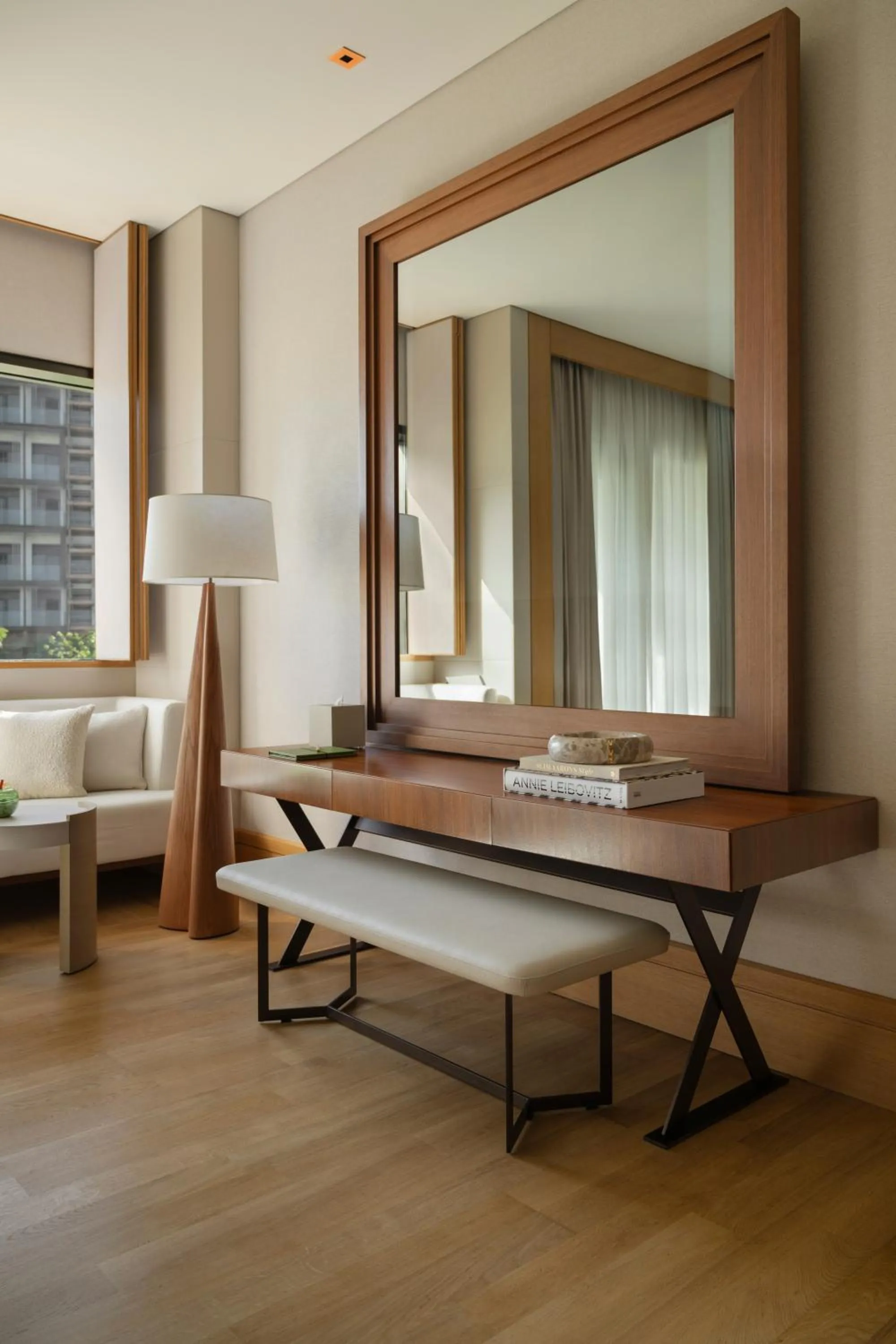 TV and multimedia, Bed in Delano Dubai at Bluewaters