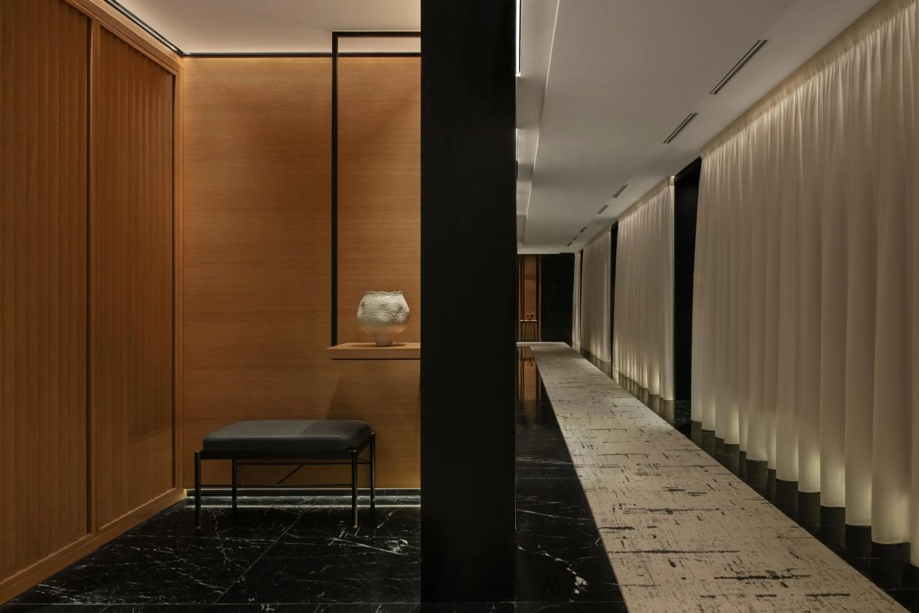 Lobby or reception in Delano Dubai at Bluewaters