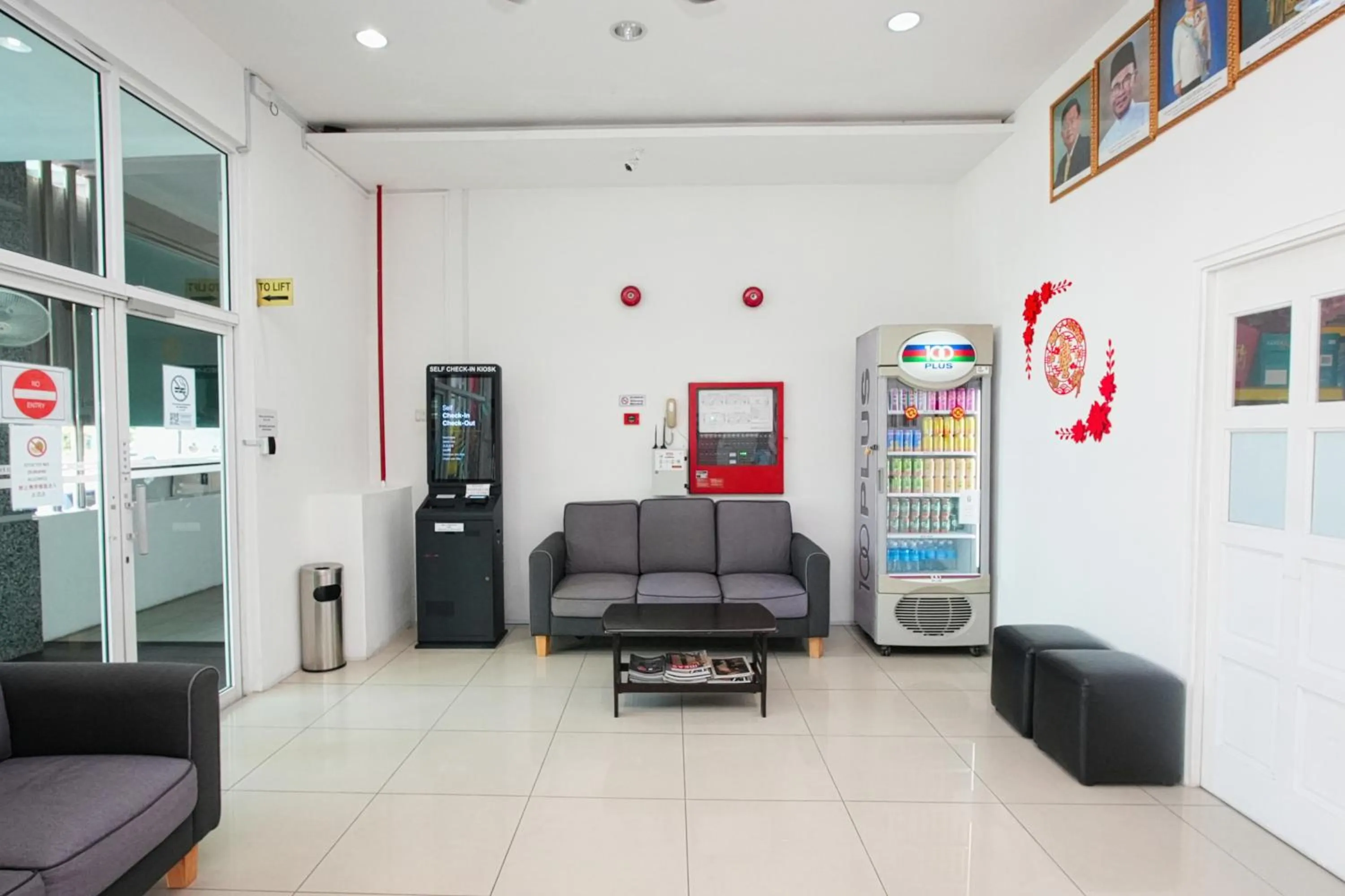 Seating area in Grand Inn Hotel - Macalister Road