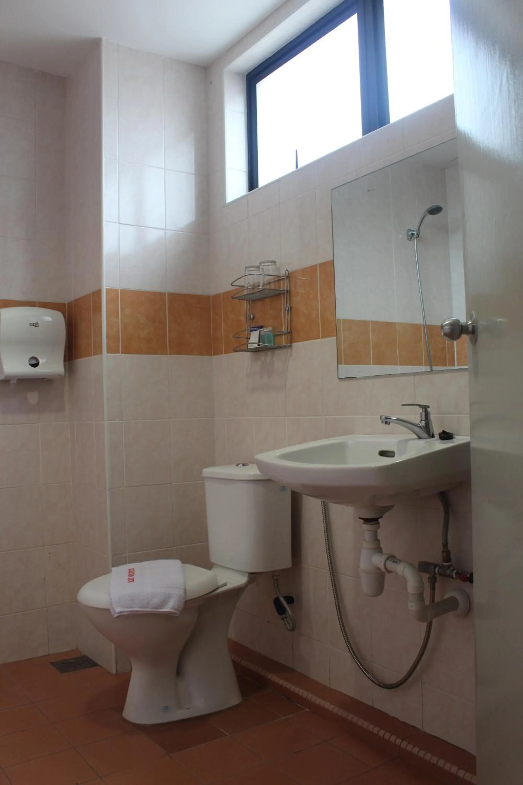 Bathroom in Grand Inn Hotel - Macalister Road