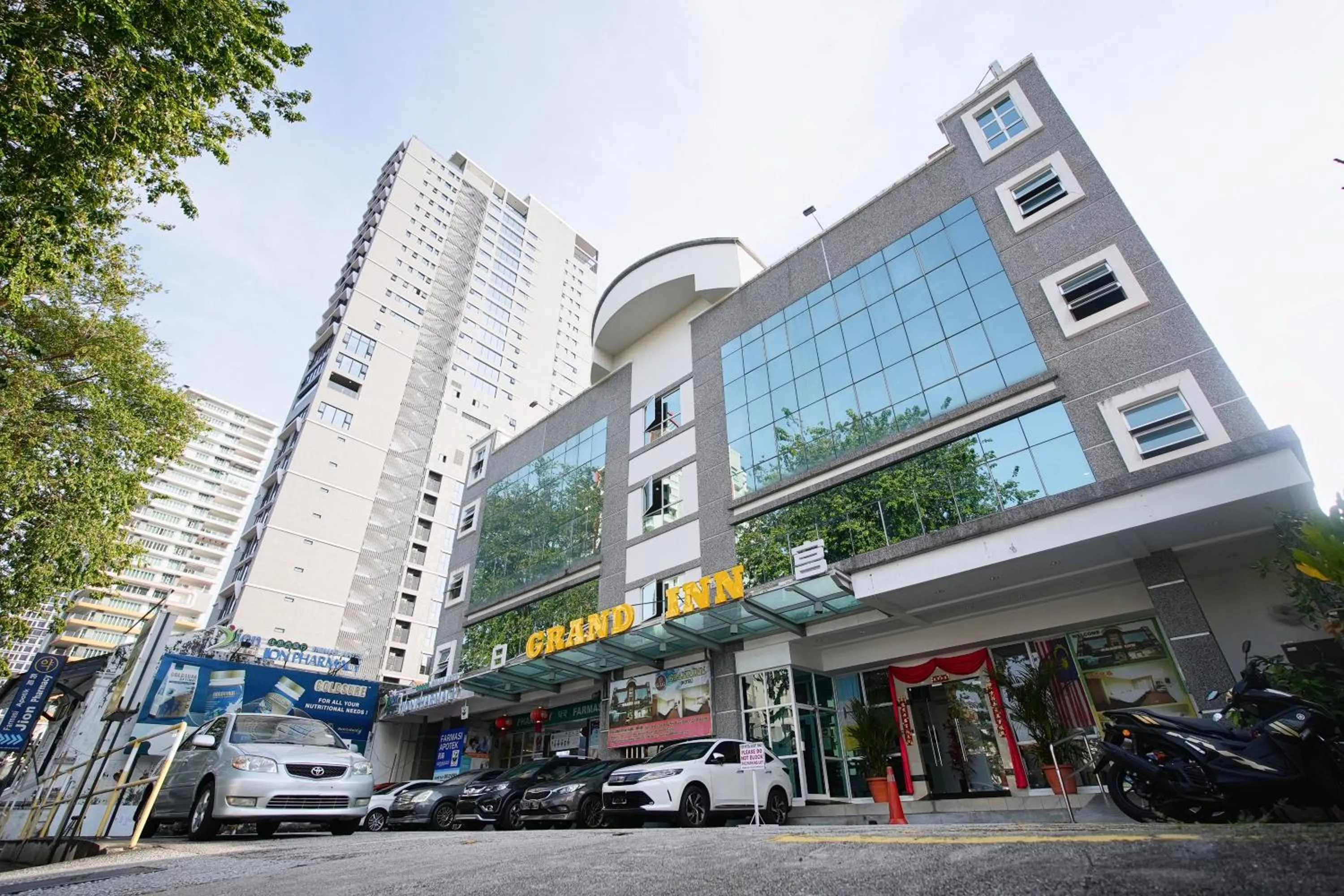 Property building in Grand Inn Hotel - Macalister Road