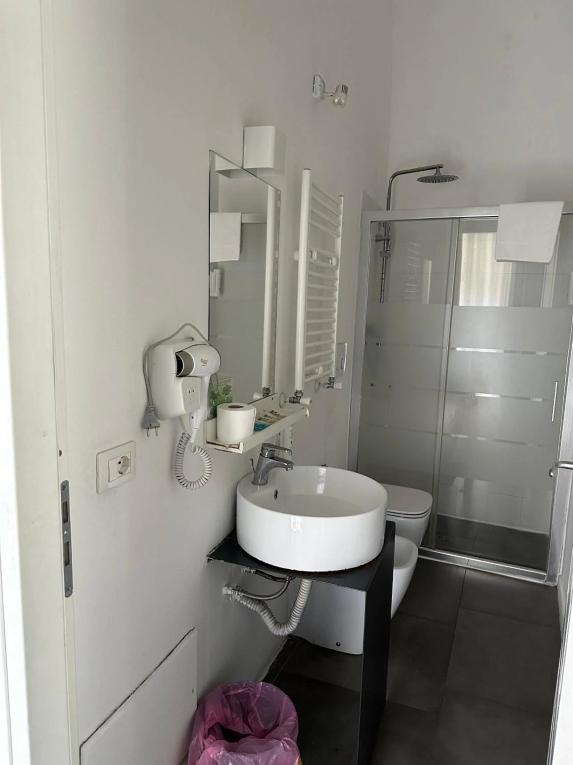 Shower in Agatha Cosy