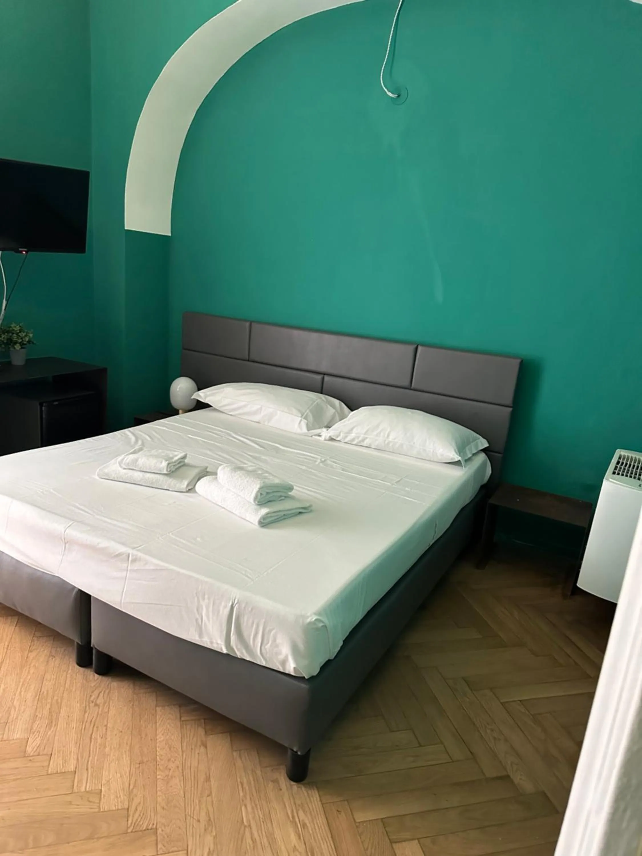 Bedroom in Agatha Cosy