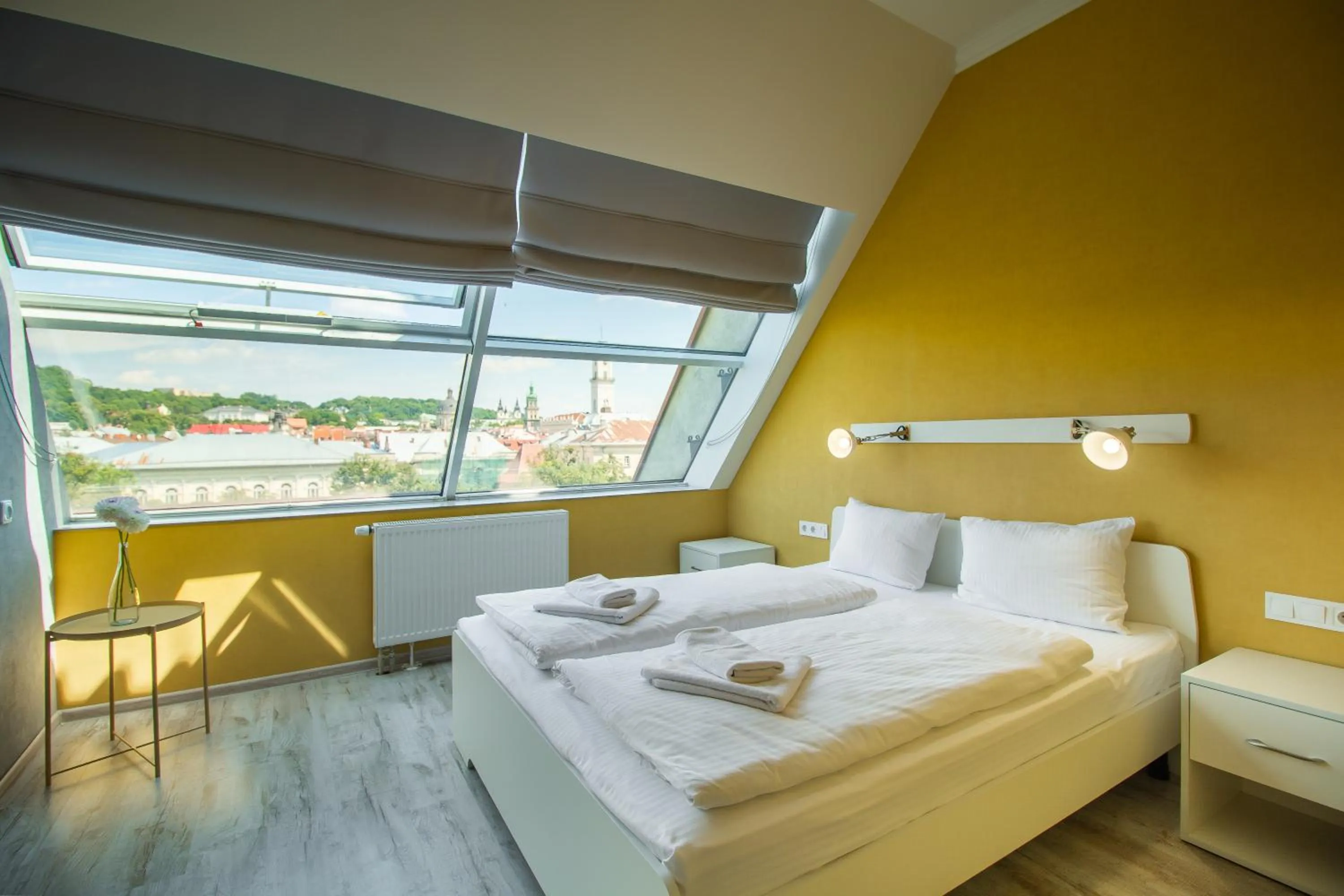 Bed in Opera Passage Hotel & Apartments