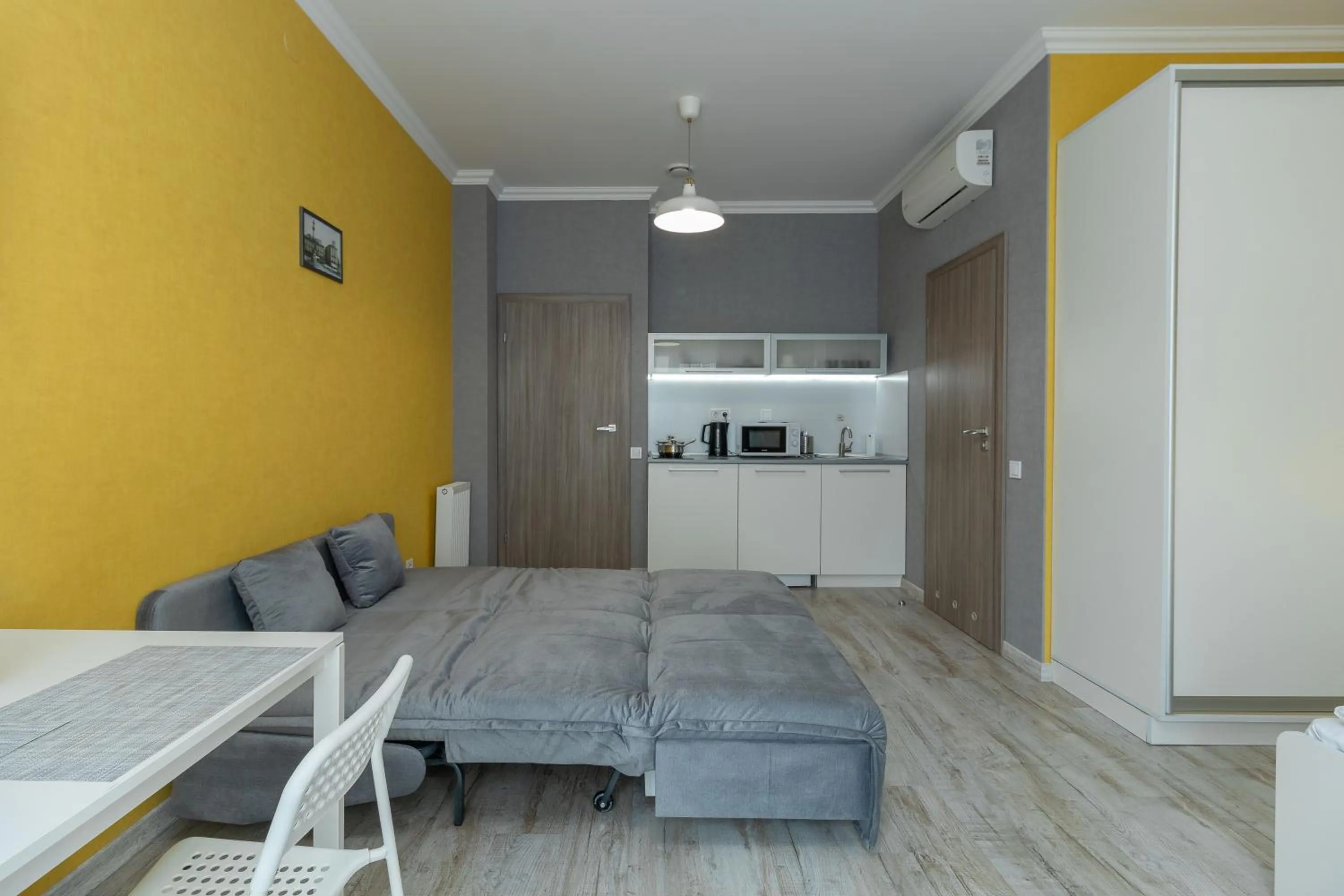 Bed in Opera Passage Hotel & Apartments