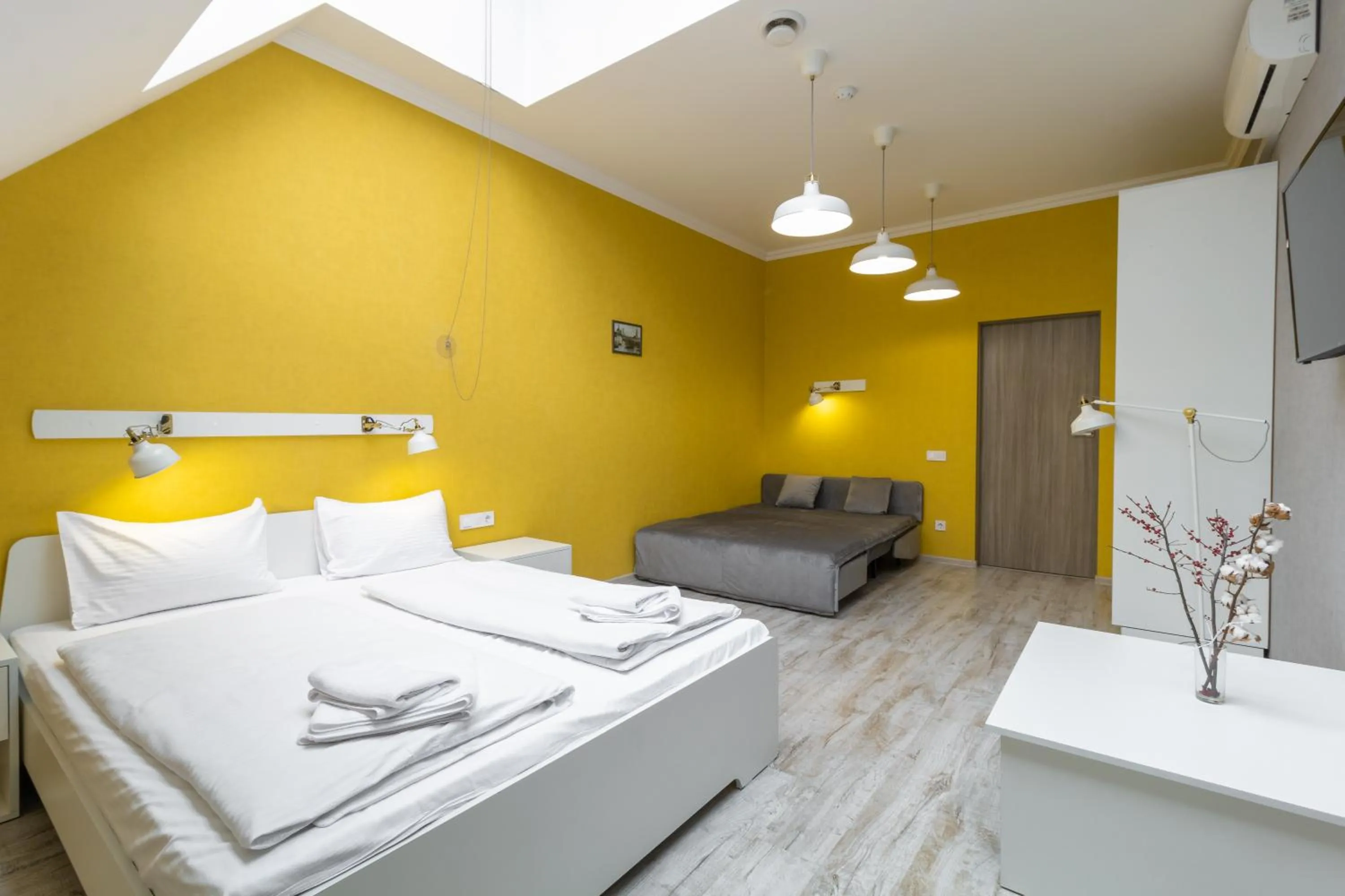 Photo of the whole room, Bed in Opera Passage Hotel & Apartments