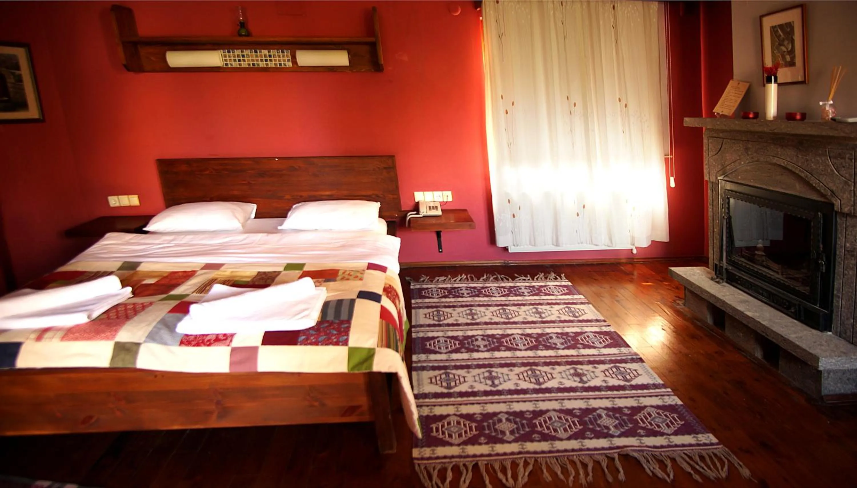 Bathroom, Bed in Kisik Konagi