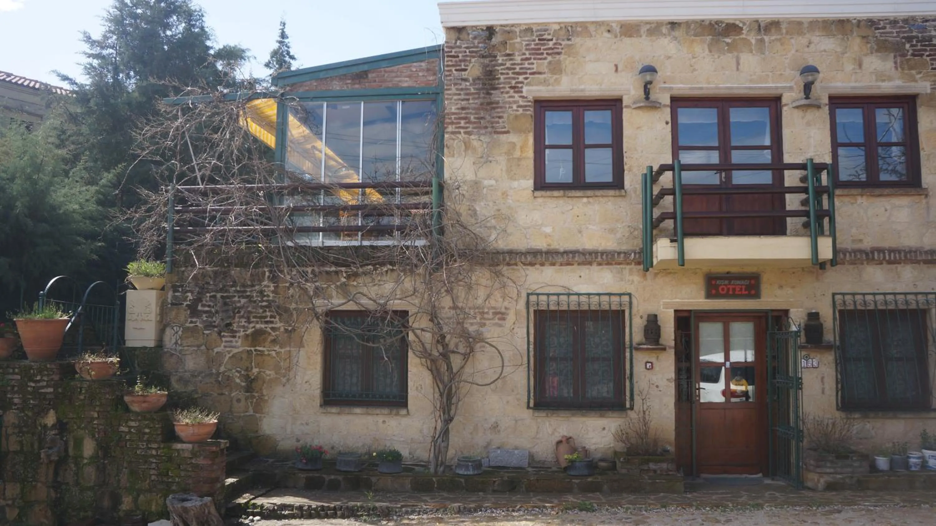 Property building in Kisik Konagi