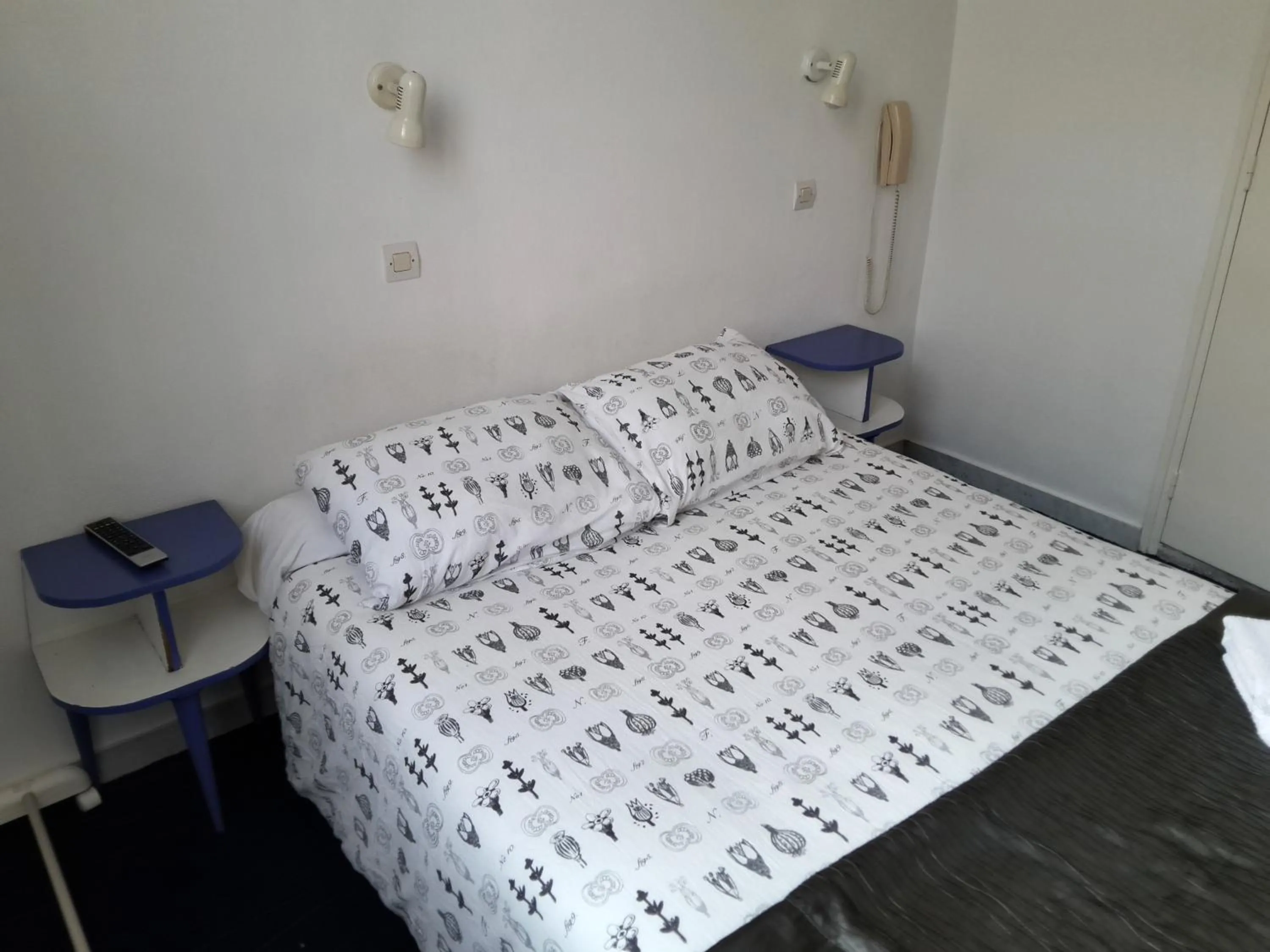 Bedroom in Hôtel Belle Meunière