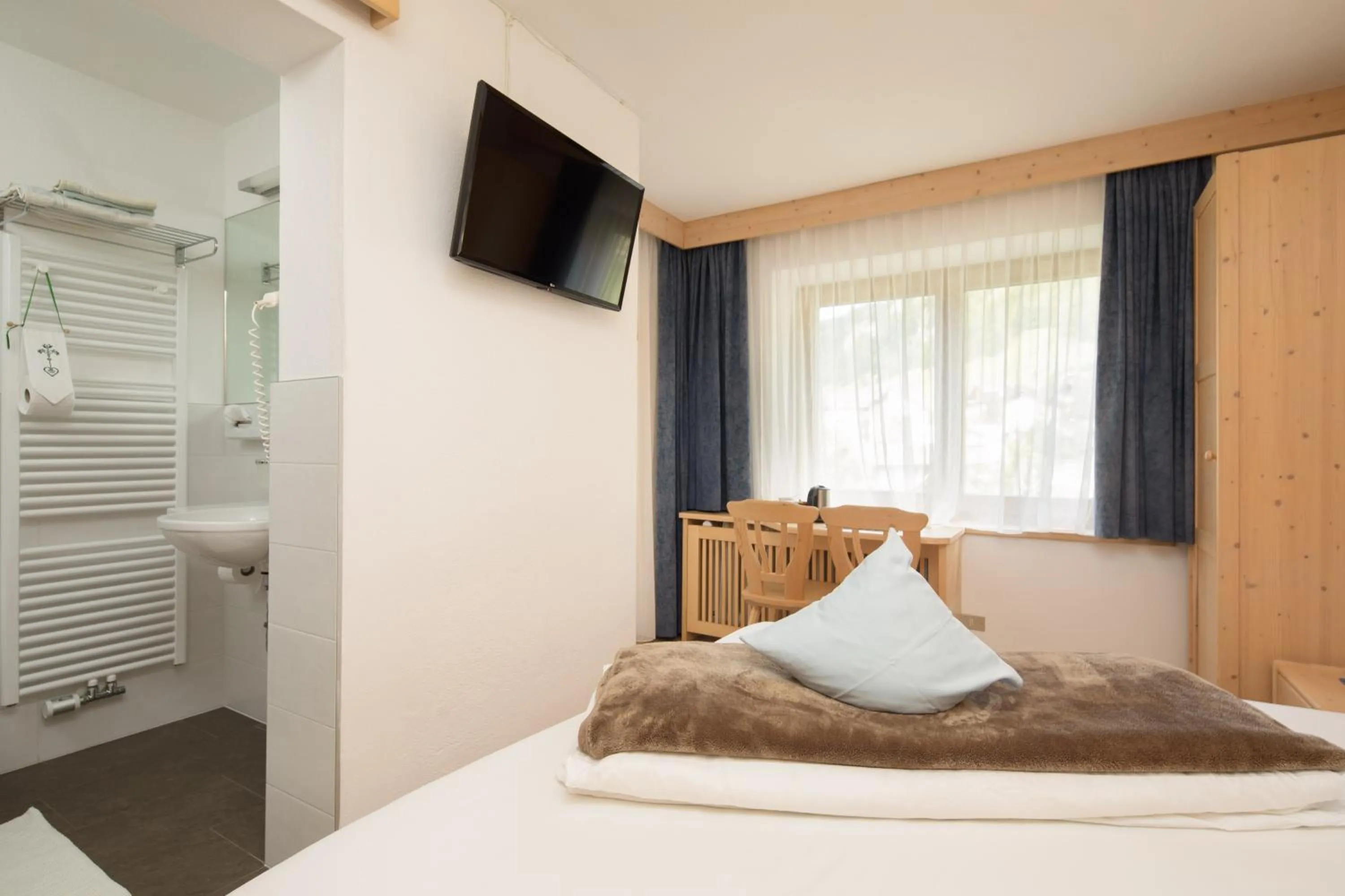 Photo of the whole room, Bed in Declara B&B and apartaments