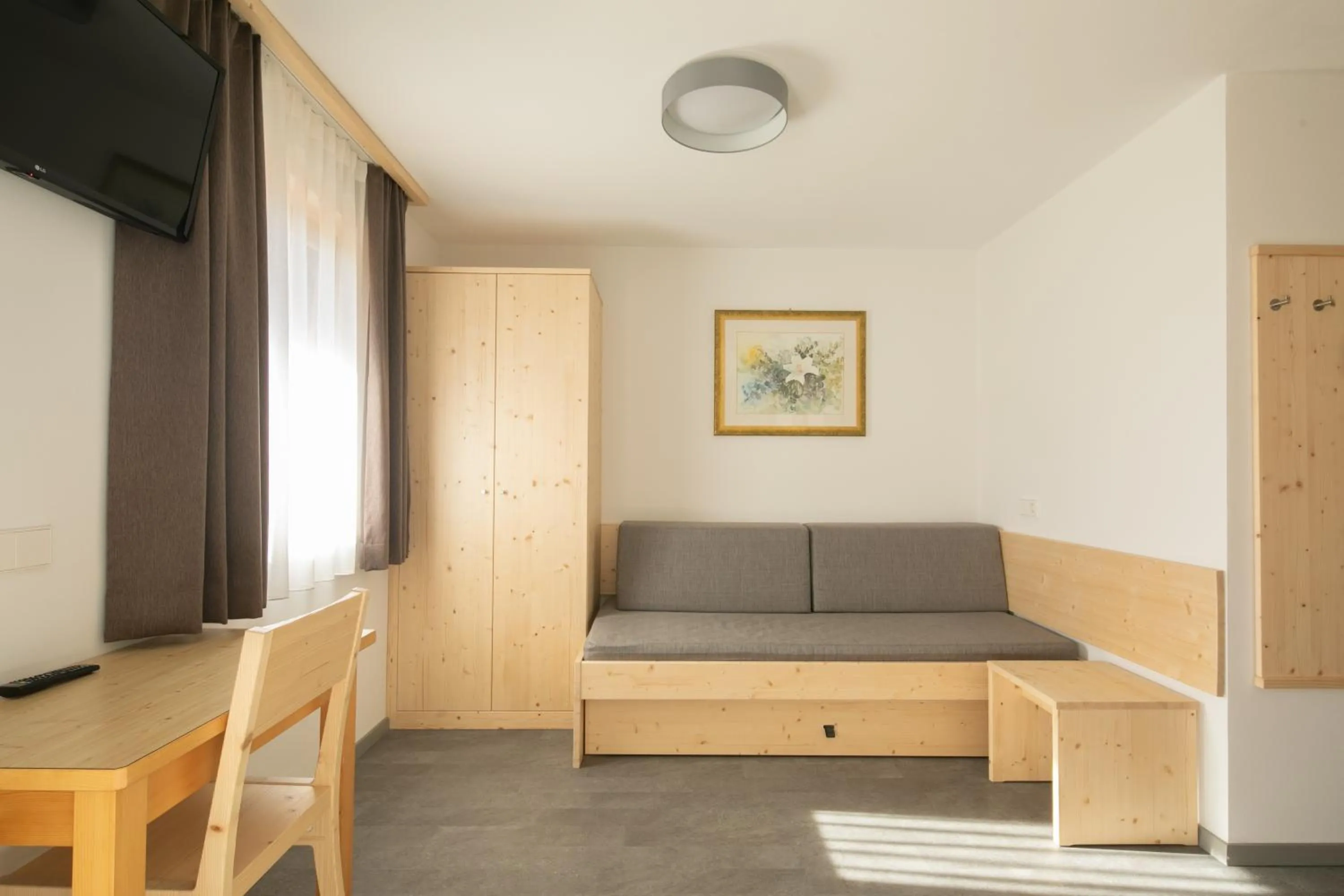 TV and multimedia in Declara B&B and apartaments