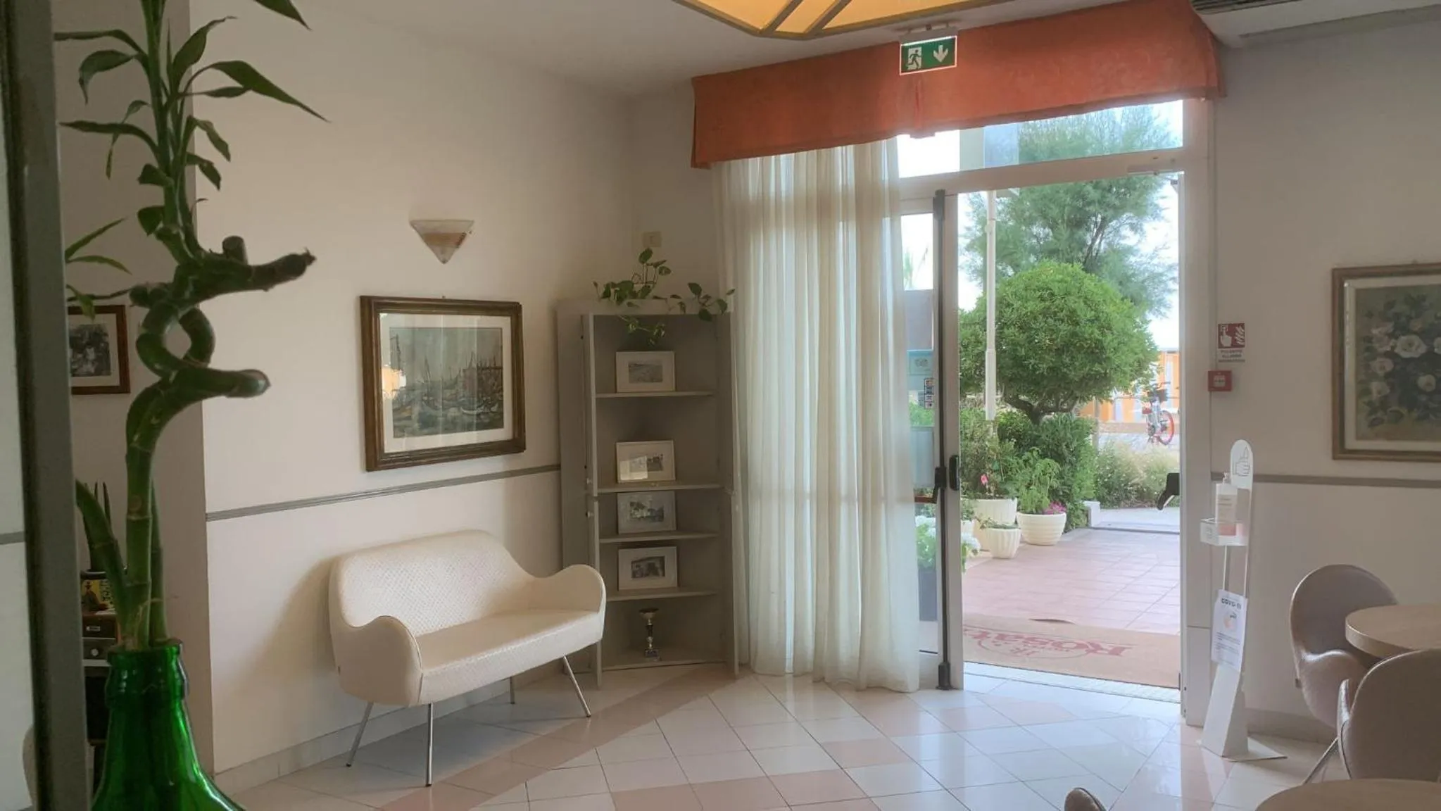 Communal lounge/ TV room in Hotel Rosati