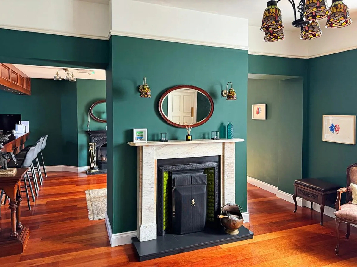 Lounge or bar in Stella Maris Shore House