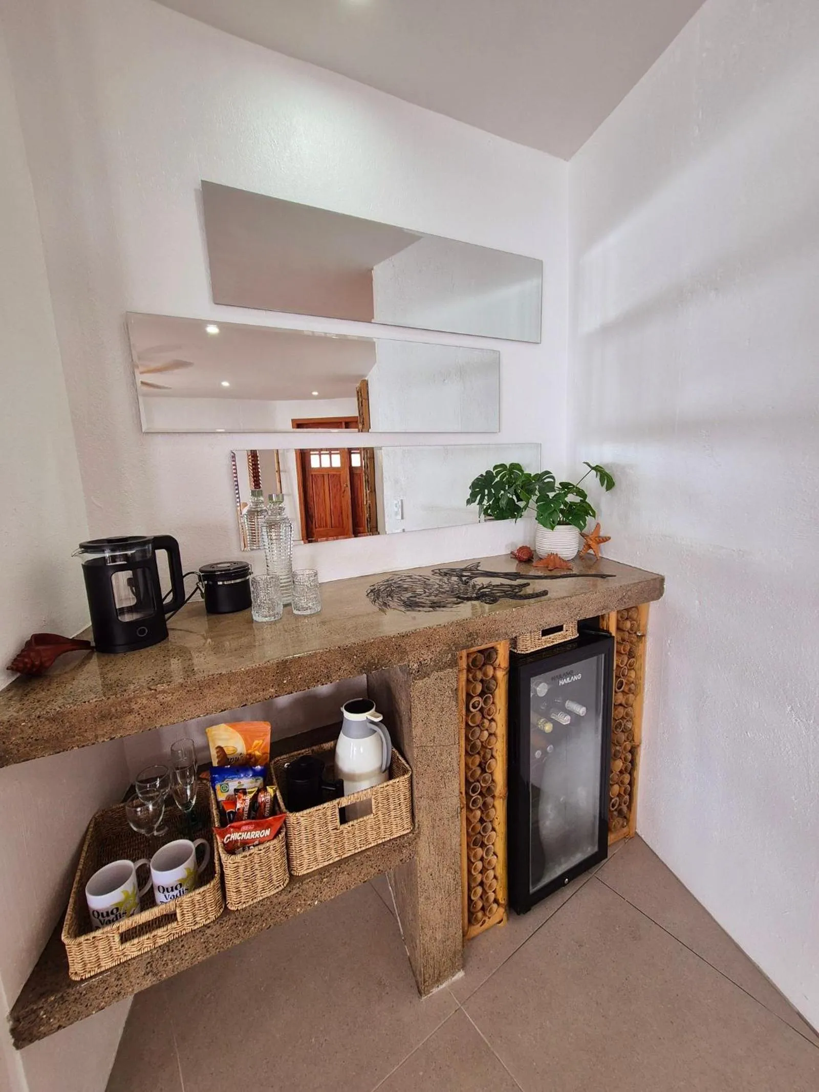 minibar in Quo Vadis Dive Resort