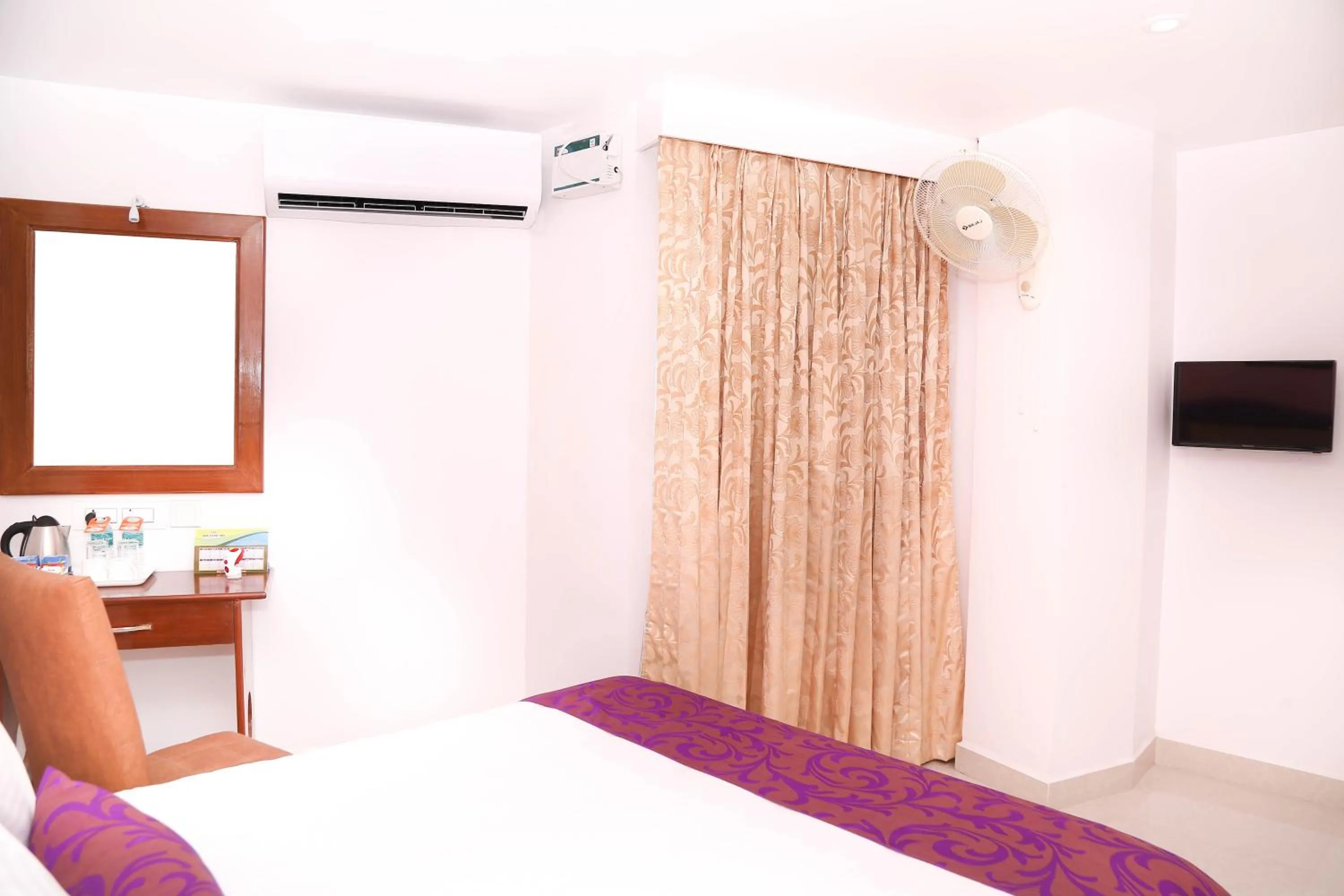 TV and multimedia, Bed in Sbk Park Inn