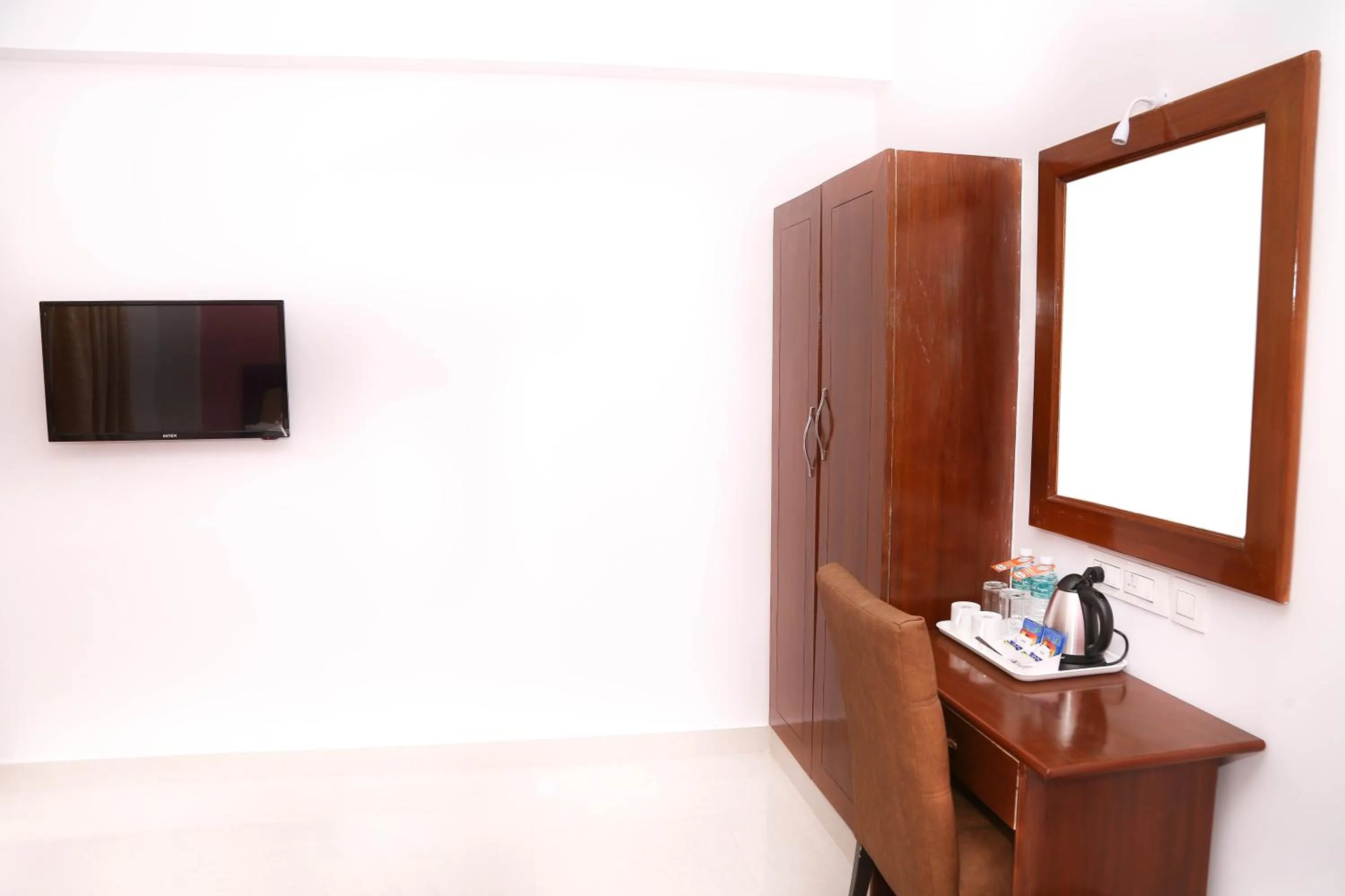 TV and multimedia in Sbk Park Inn