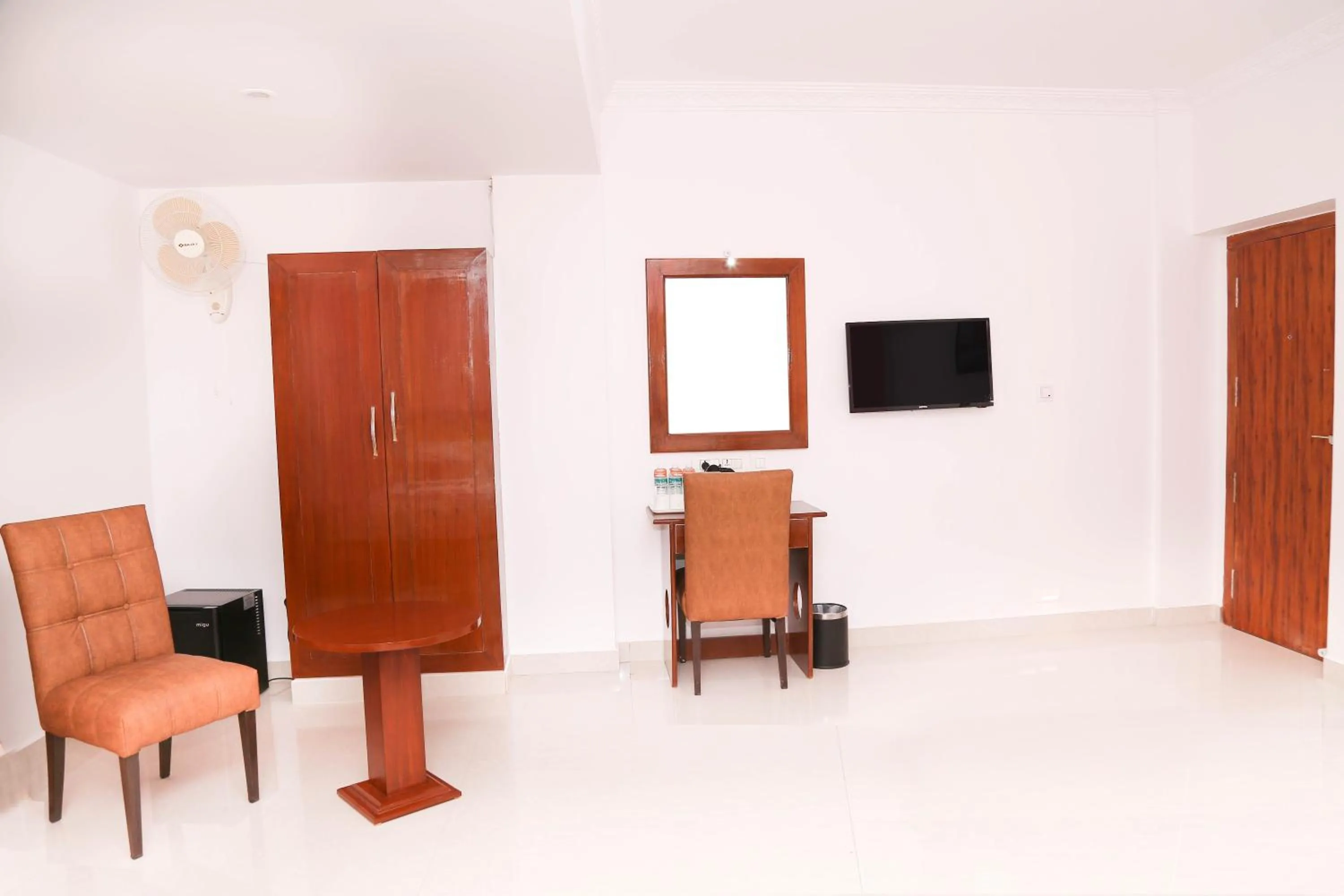 TV and multimedia in Sbk Park Inn