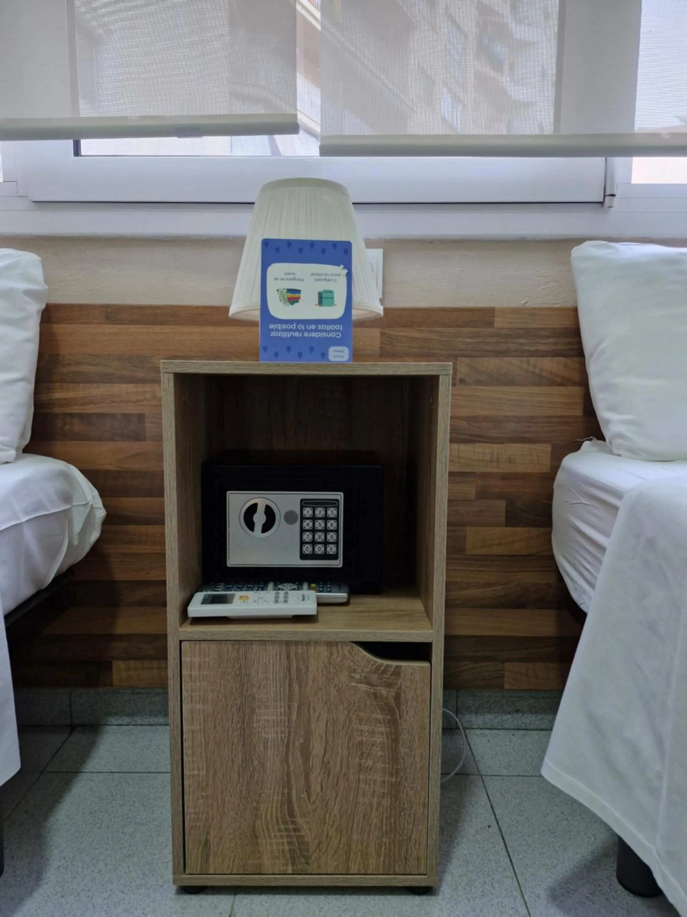 safe, Bed in Hostal Elkano