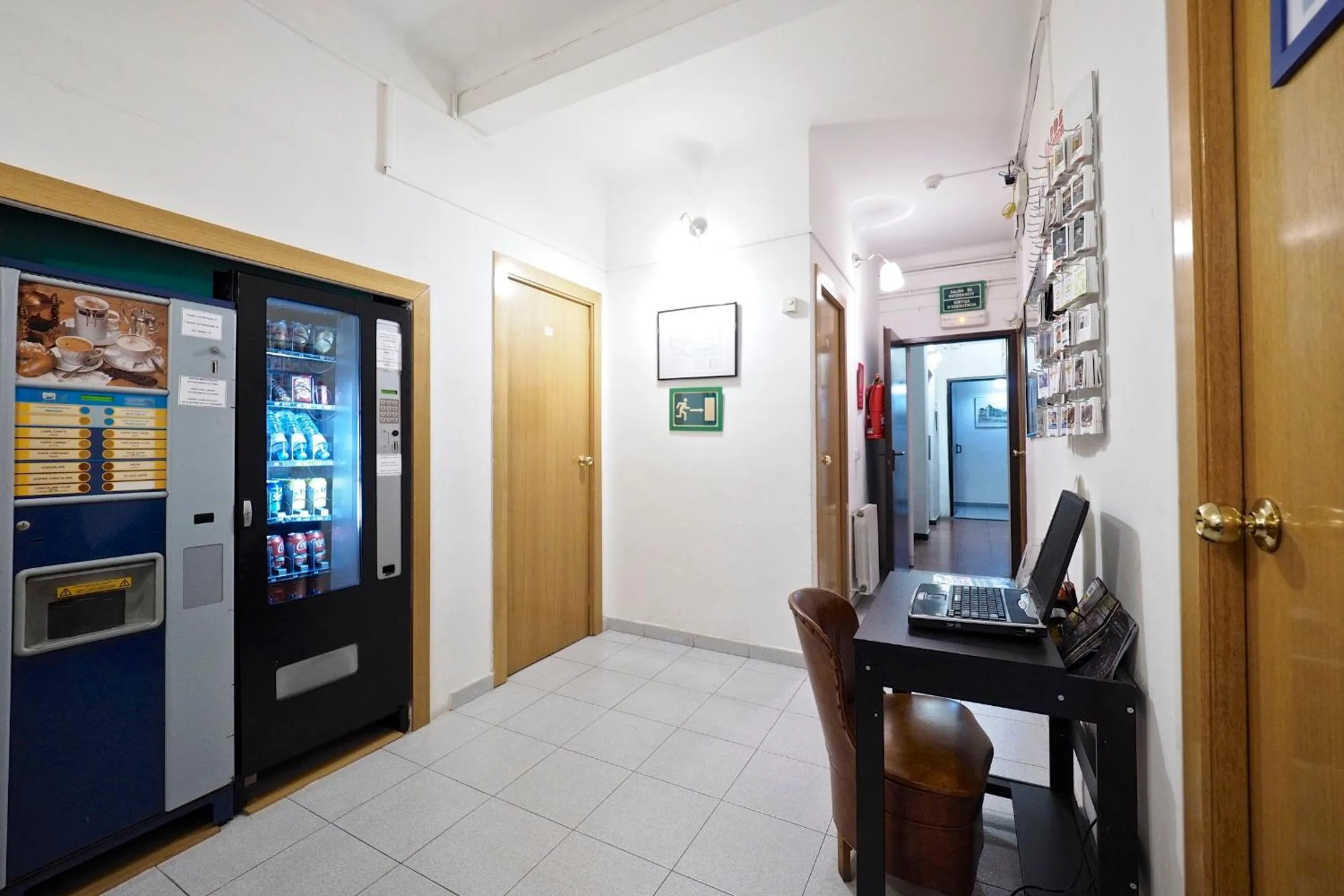 Business facilities in Hostal Elkano