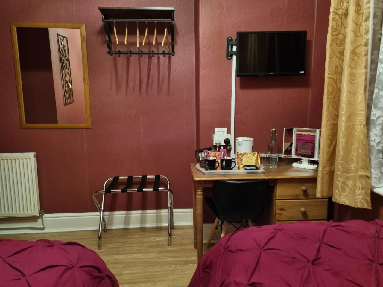 Bed in Sirocco Blues Guest House