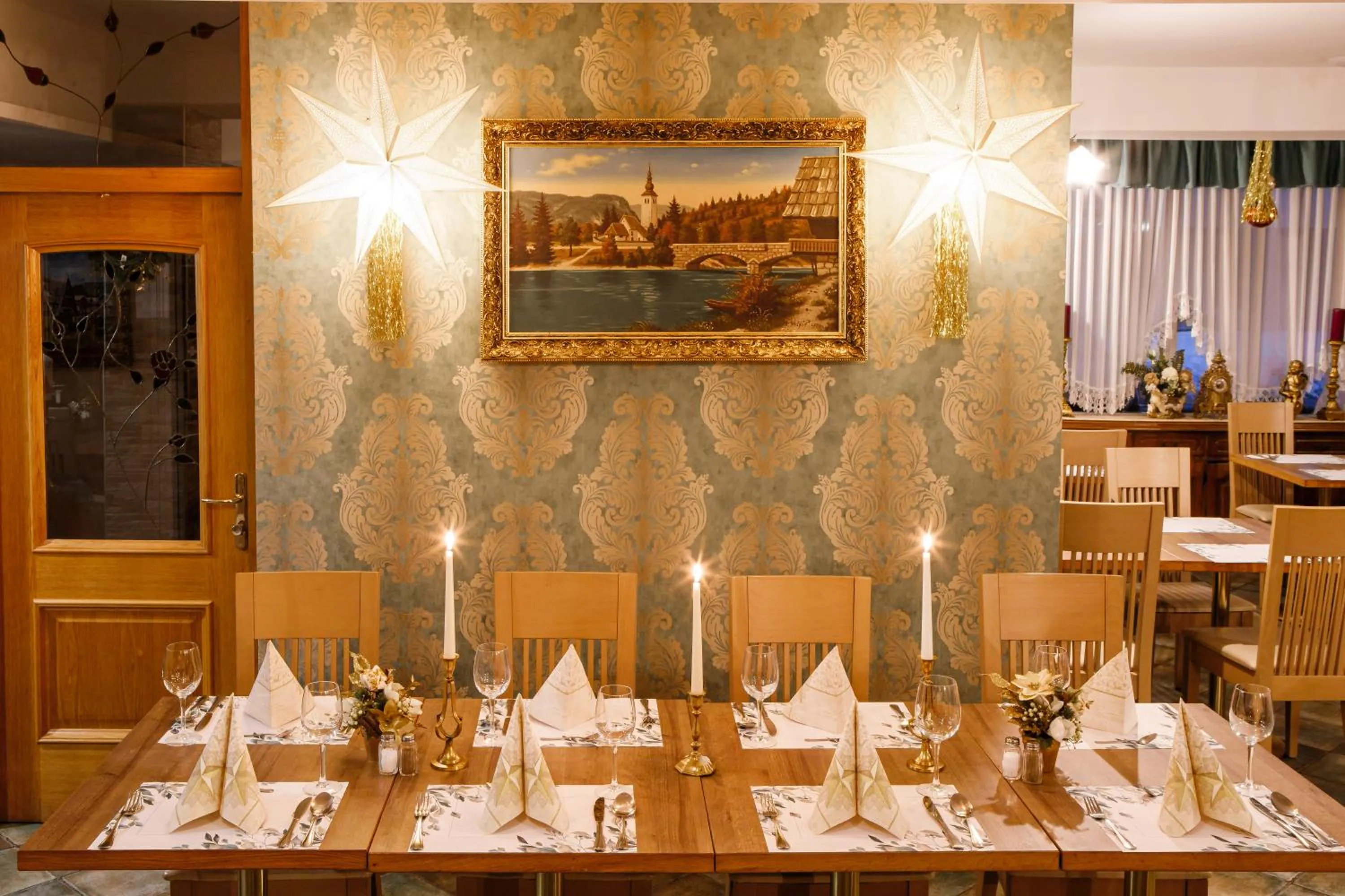 Restaurant/places to eat in Jagodic Garni Hotel