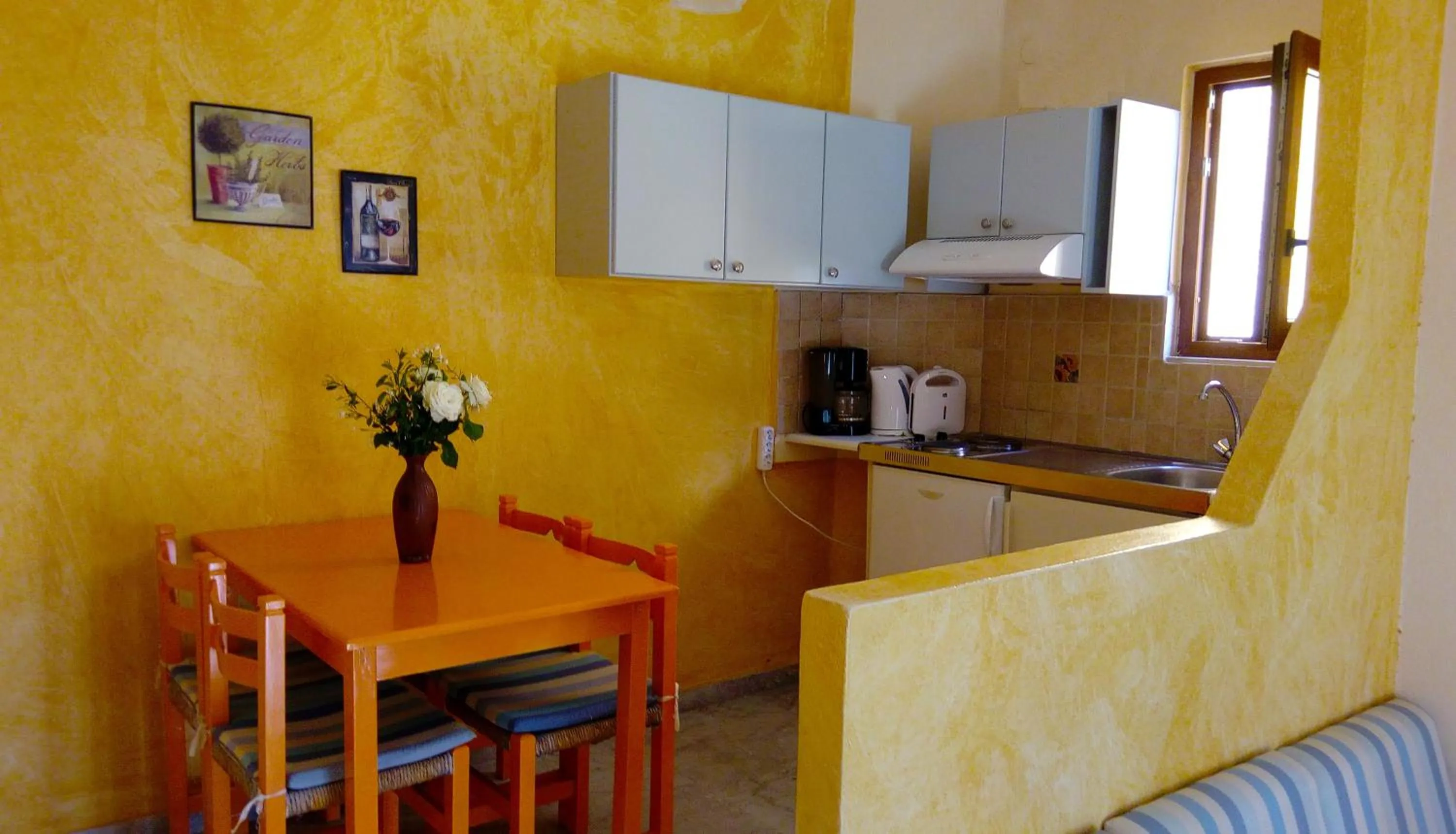 Kitchen or kitchenette in Katerini Apartments Hotel