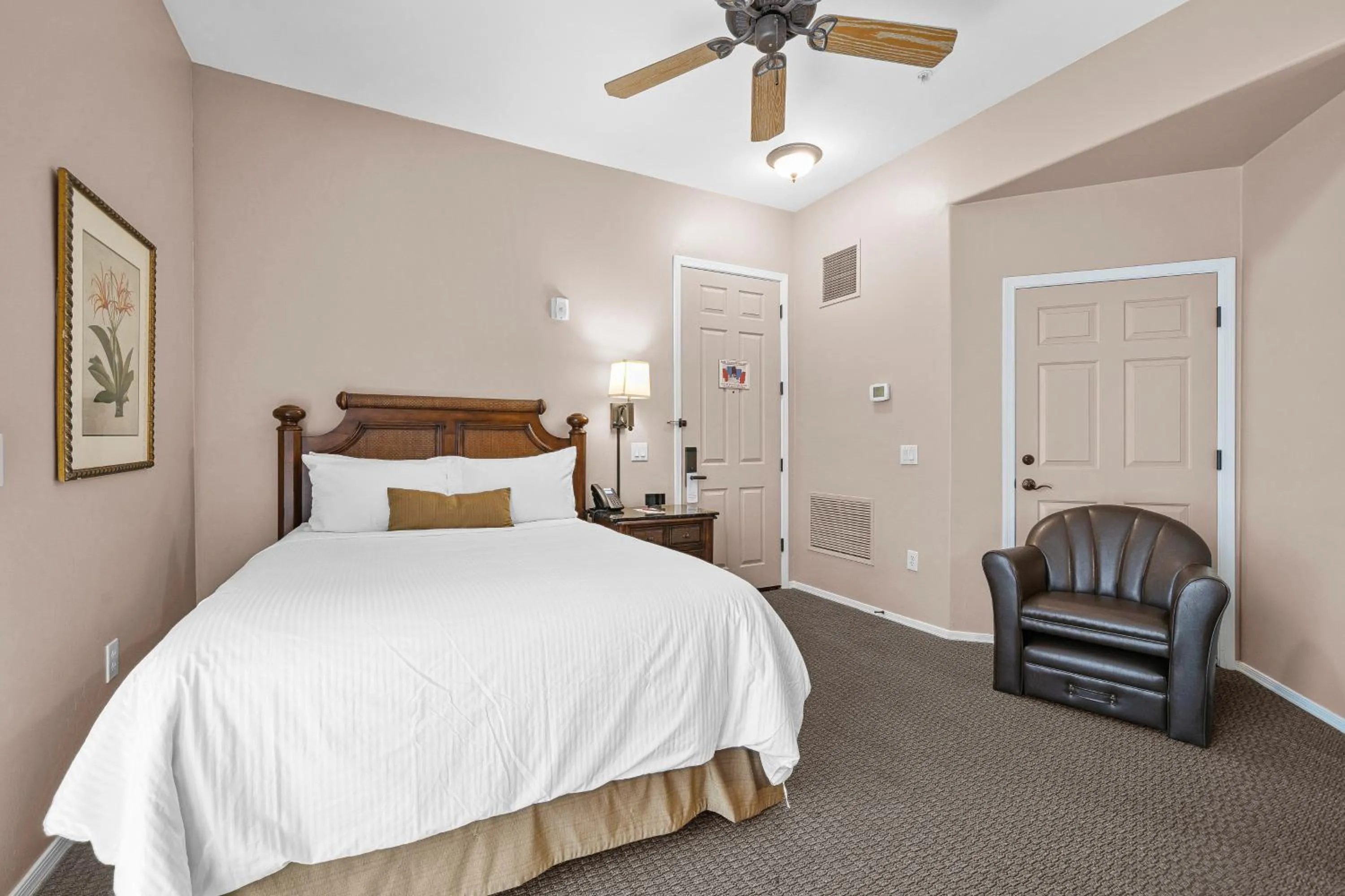 Bed in Canoa Ranch Golf Resort