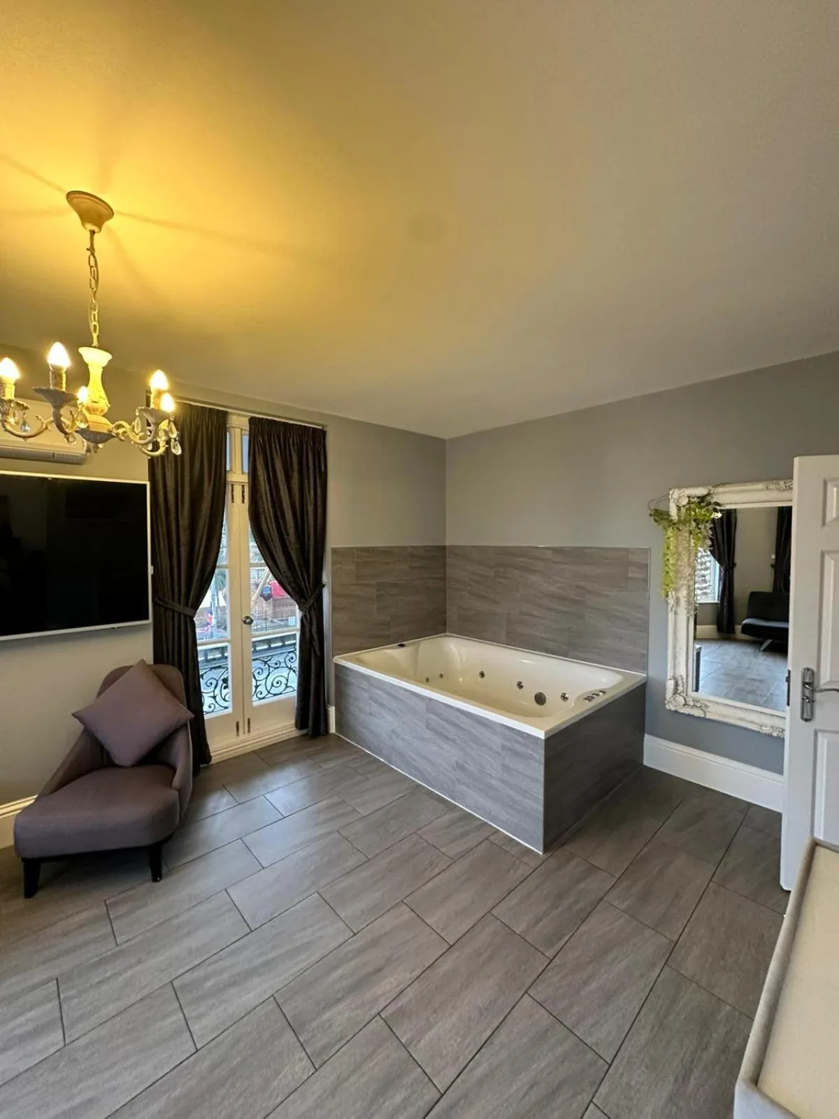 Bed in The Royal Hotel - Clacton On Sea