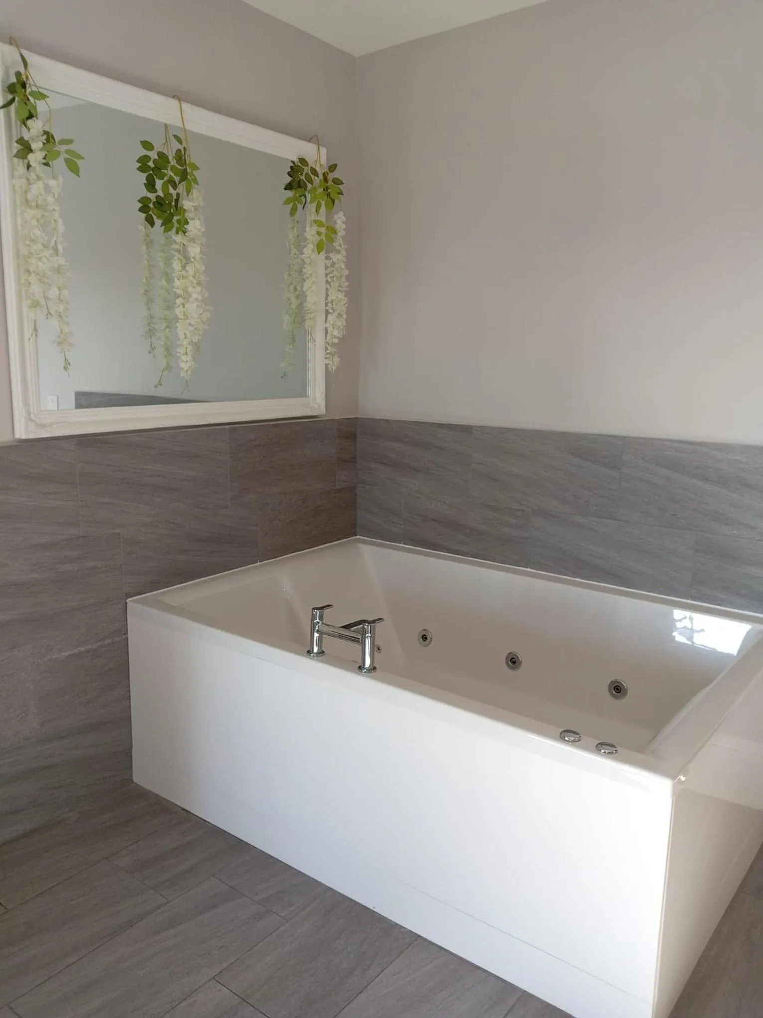 Hot Tub in The Royal Hotel - Clacton On Sea