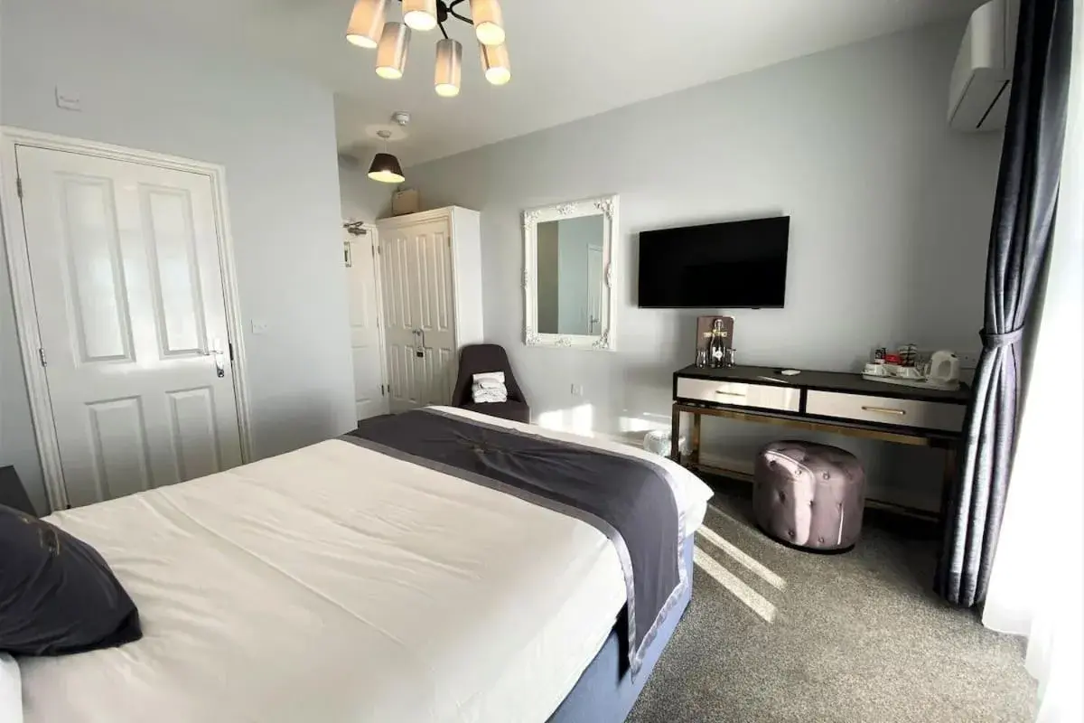 The Princess Quarters - Double Room with Sea View in The Royal Hotel - Clacton On Sea The Princess Quarters - Double Room with Sea View in The Royal Hotel - Clacton On Sea