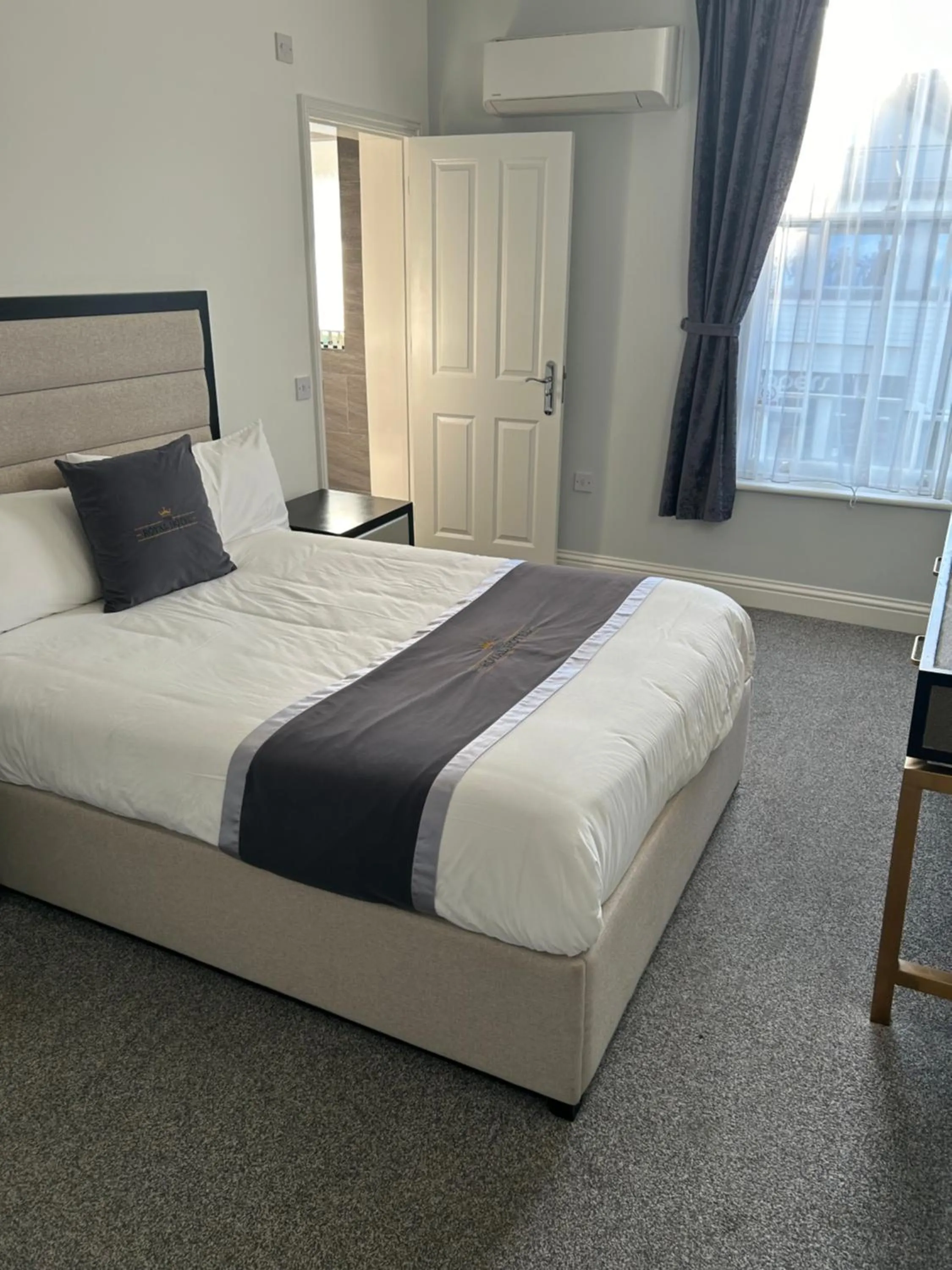 Bed in The Royal Hotel - Clacton On Sea