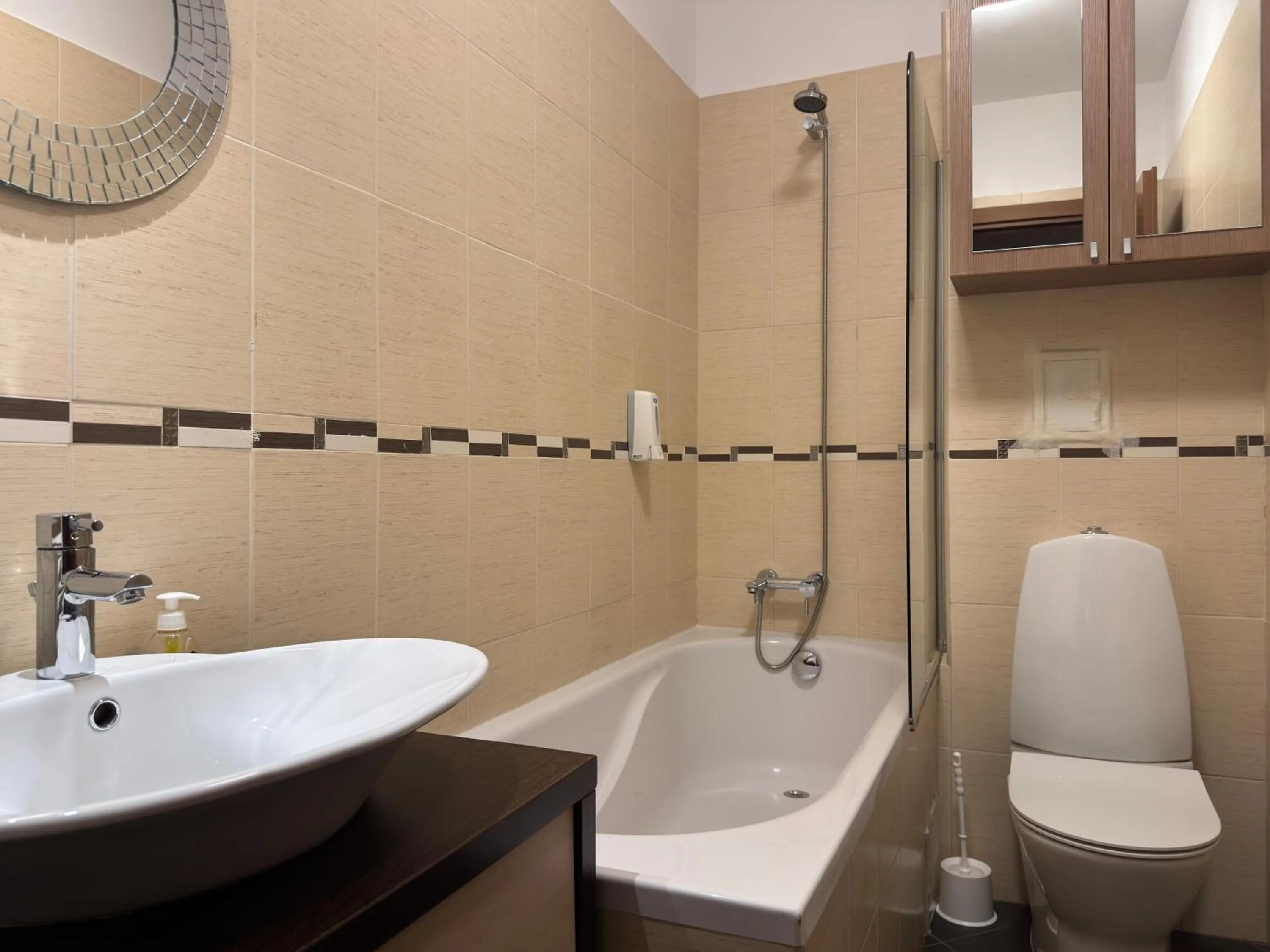 Bathroom in Monte Carlo Palace Suites