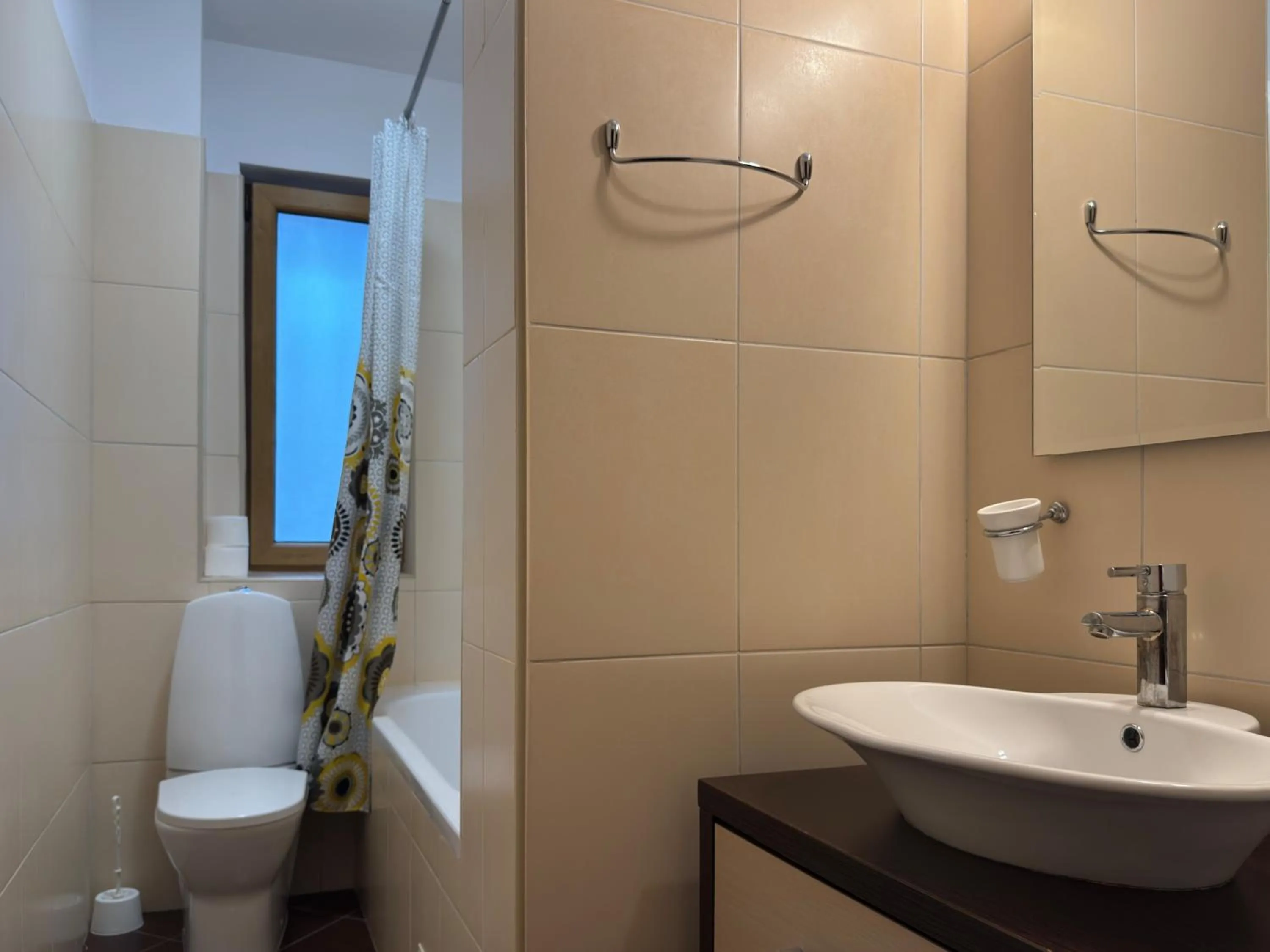 Bathroom in Monte Carlo Palace Suites