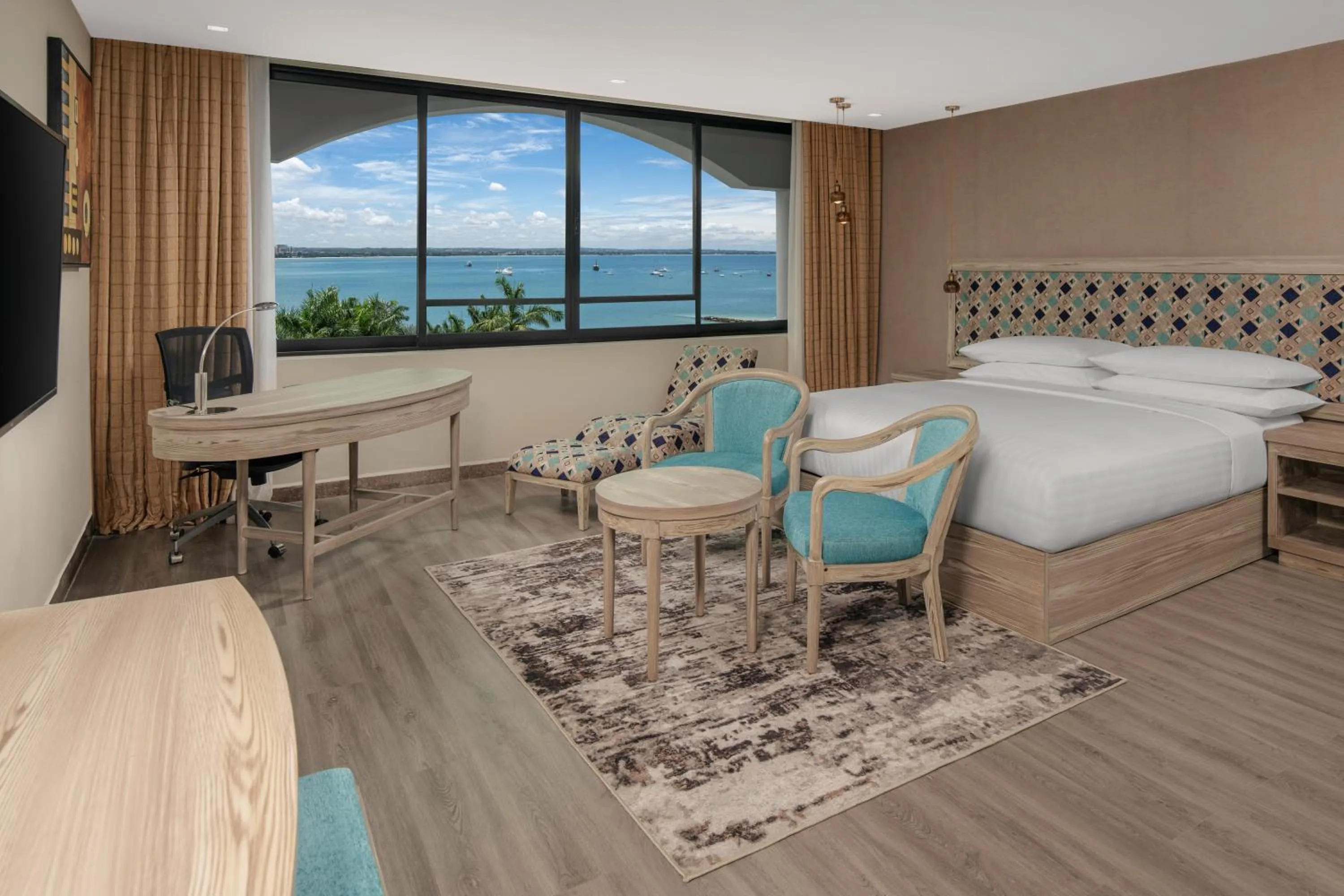 Bedroom, Bed in Delta Hotels by Marriott Dar es Salaam