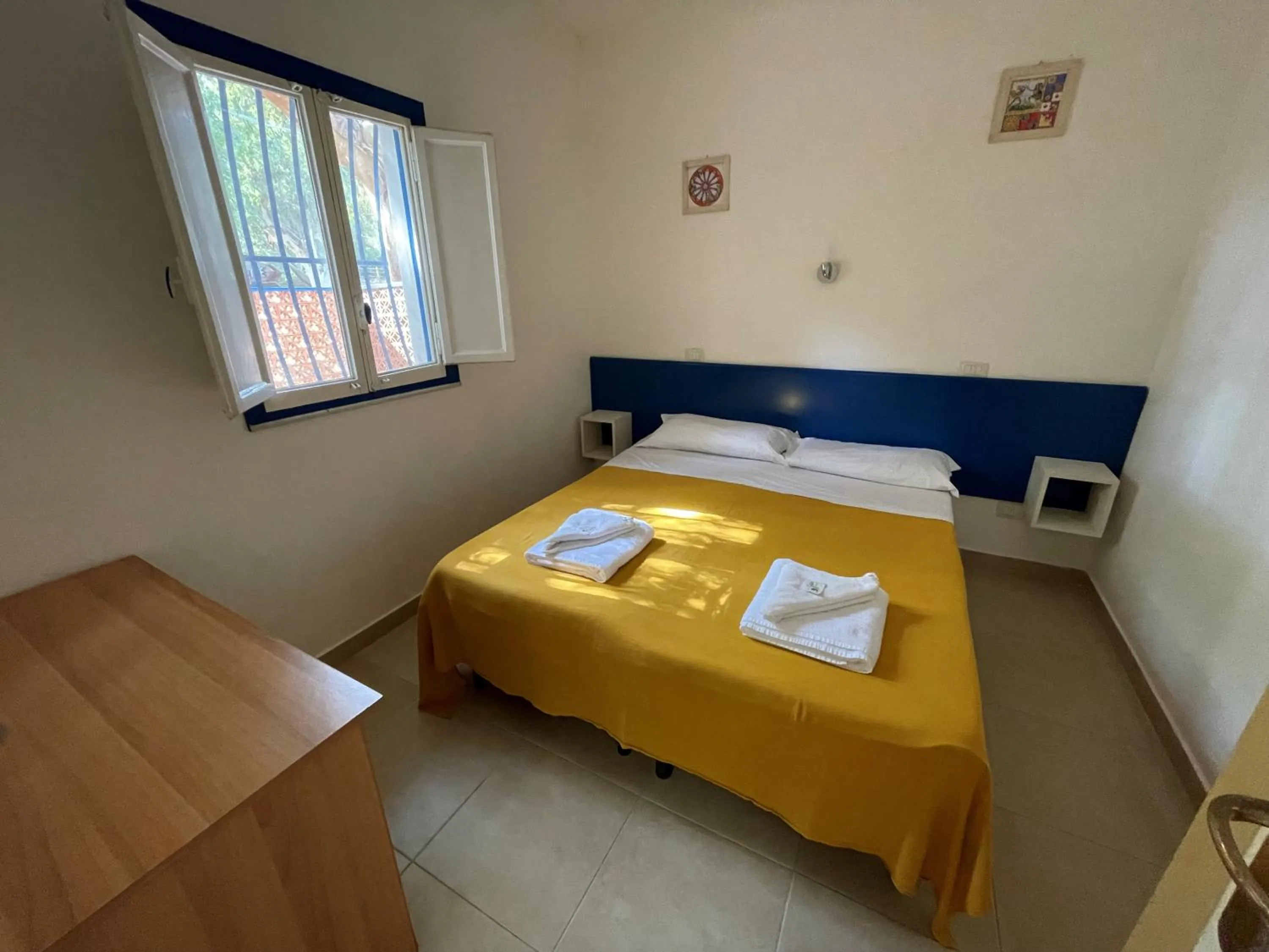 Bed in Villaggio Turistico Europeo